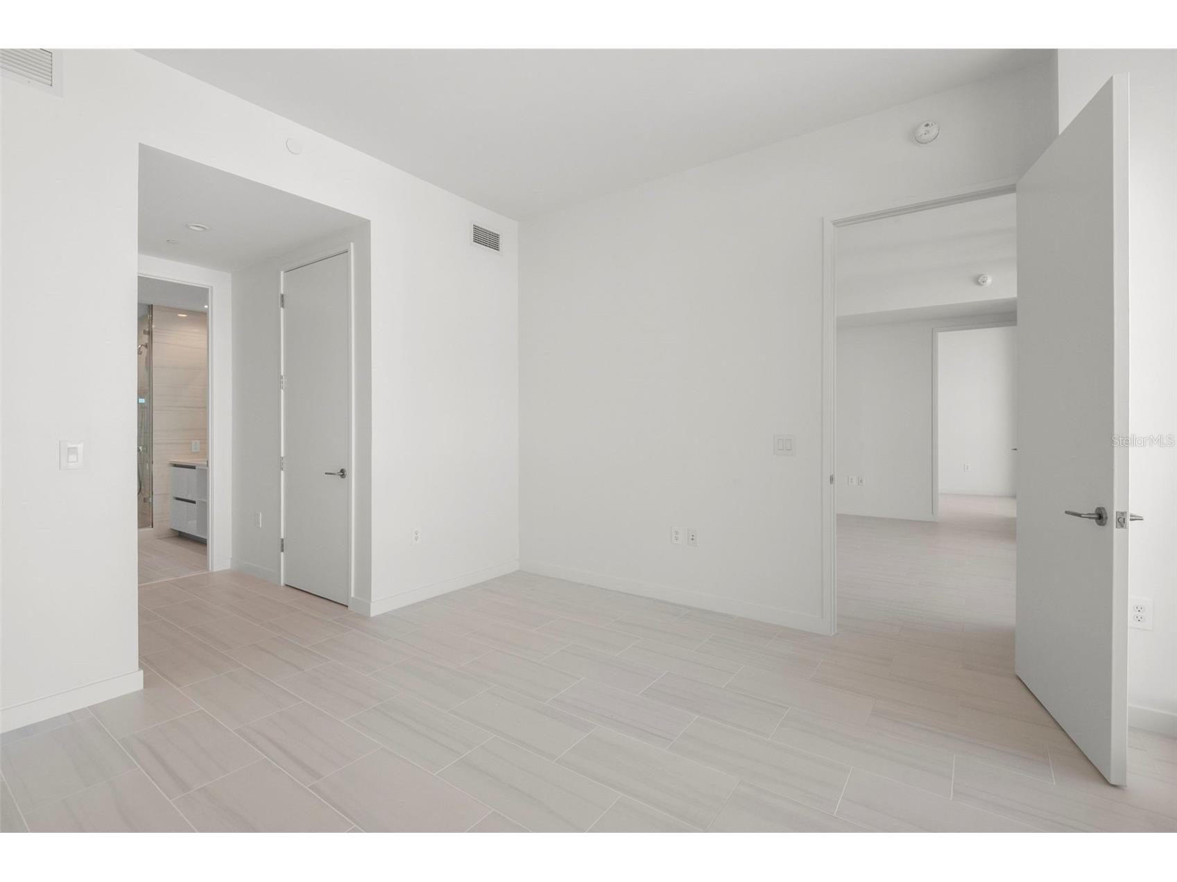 400 Central Avenue #1109 Saint Petersburg FL 33701 TB8487943 image28