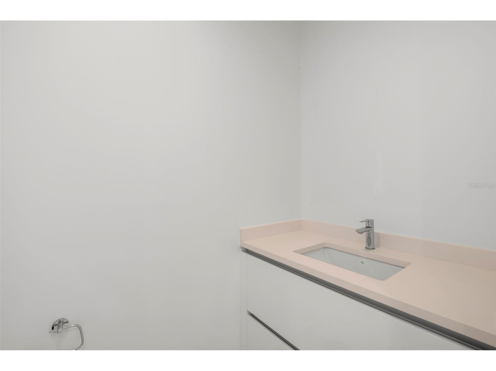400 Central Avenue #1109 Saint Petersburg FL 33701 TB8487943 image36