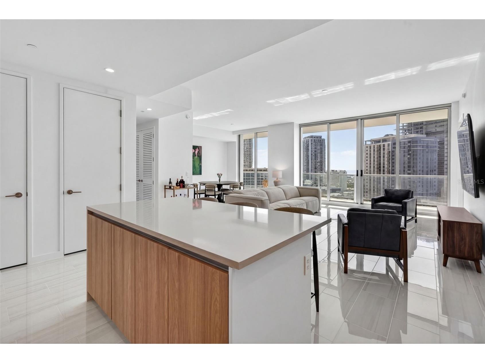 400 Central Avenue #1405 Saint Petersburg FL 33701 A4686126 image11