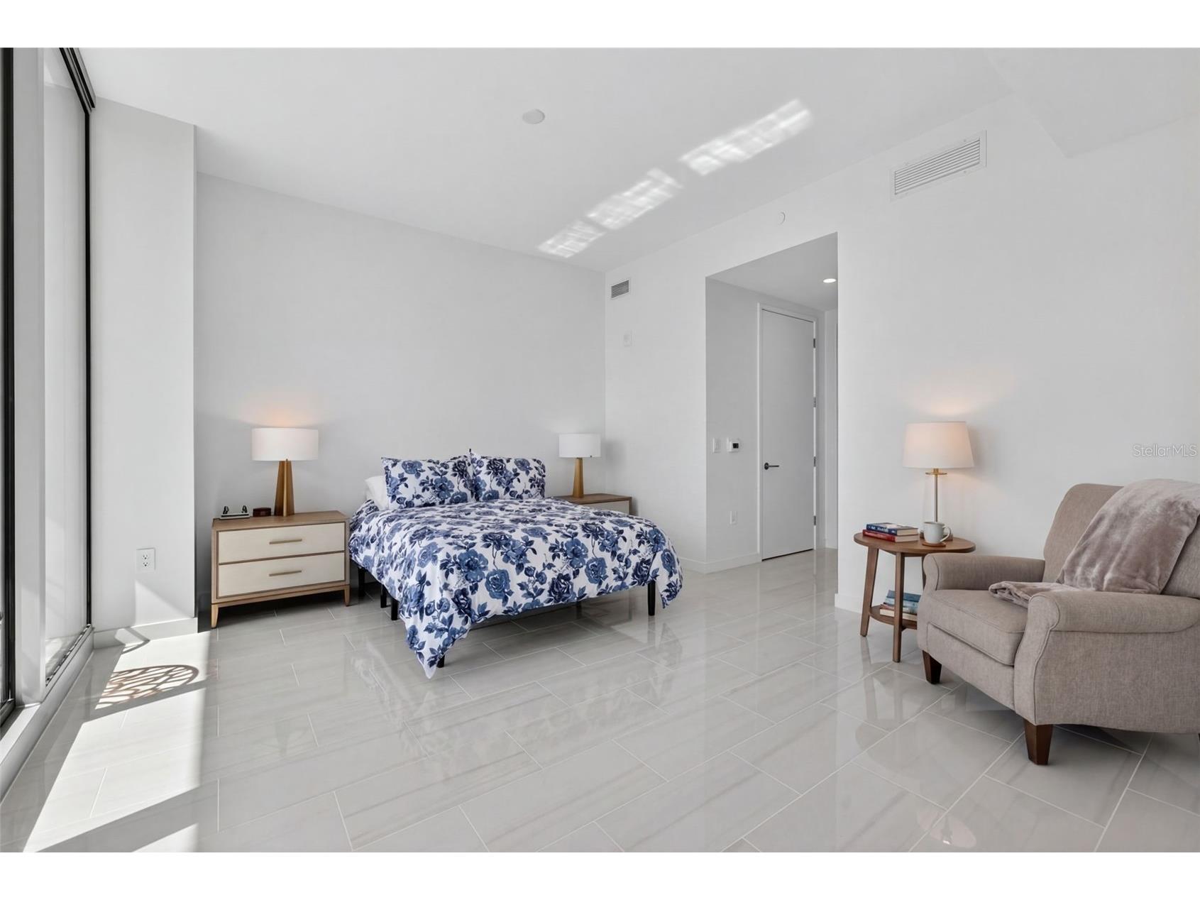 400 Central Avenue #1405 Saint Petersburg FL 33701 A4686126 image18