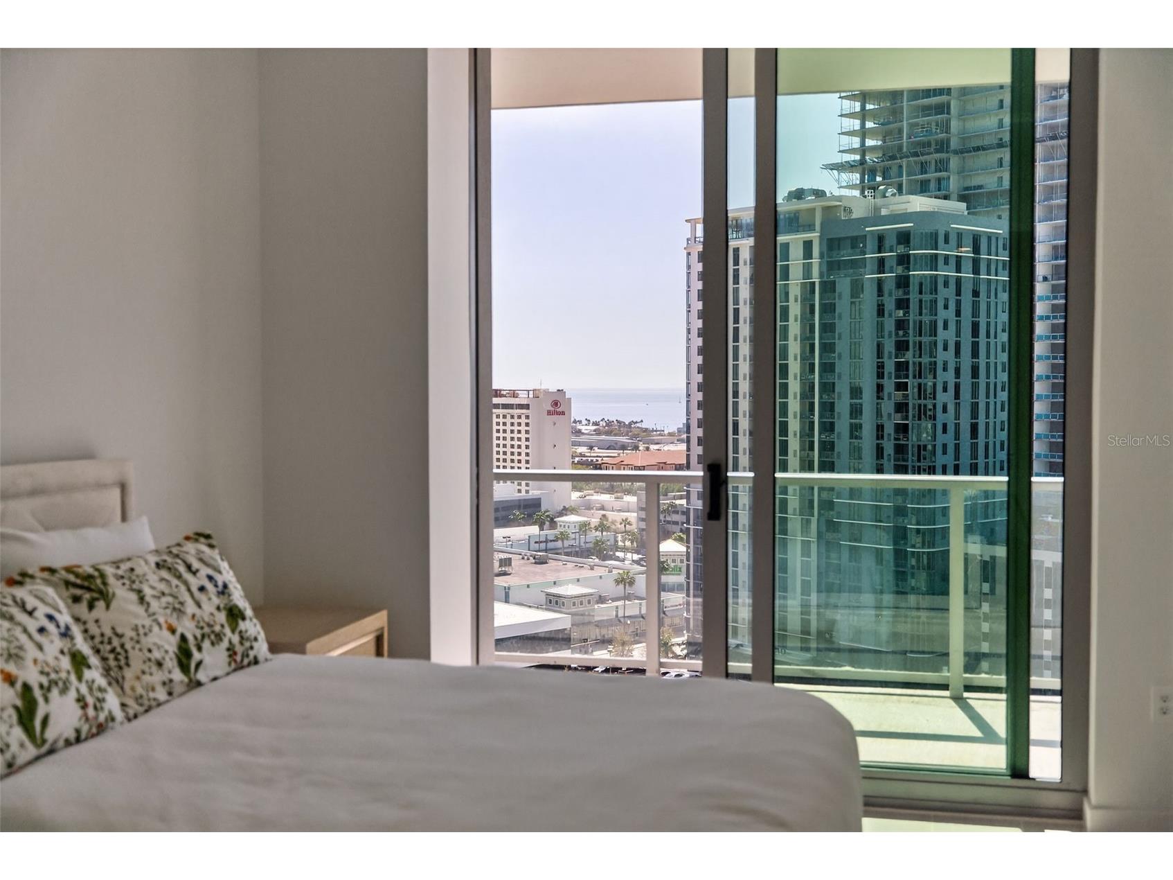 400 Central Avenue #1405 Saint Petersburg FL 33701 A4686126 image28