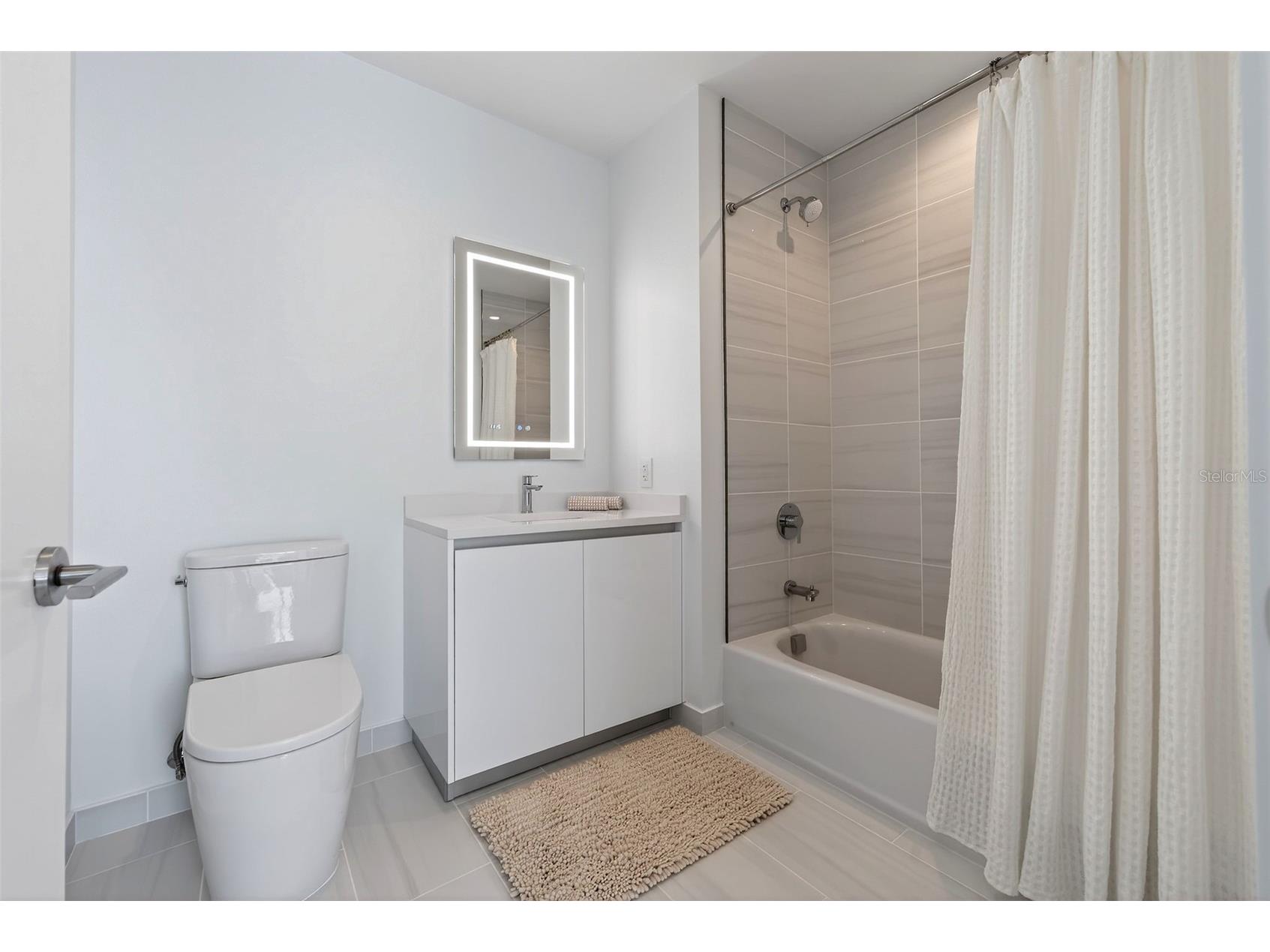 400 Central Avenue #1405 Saint Petersburg FL 33701 A4686126 image31