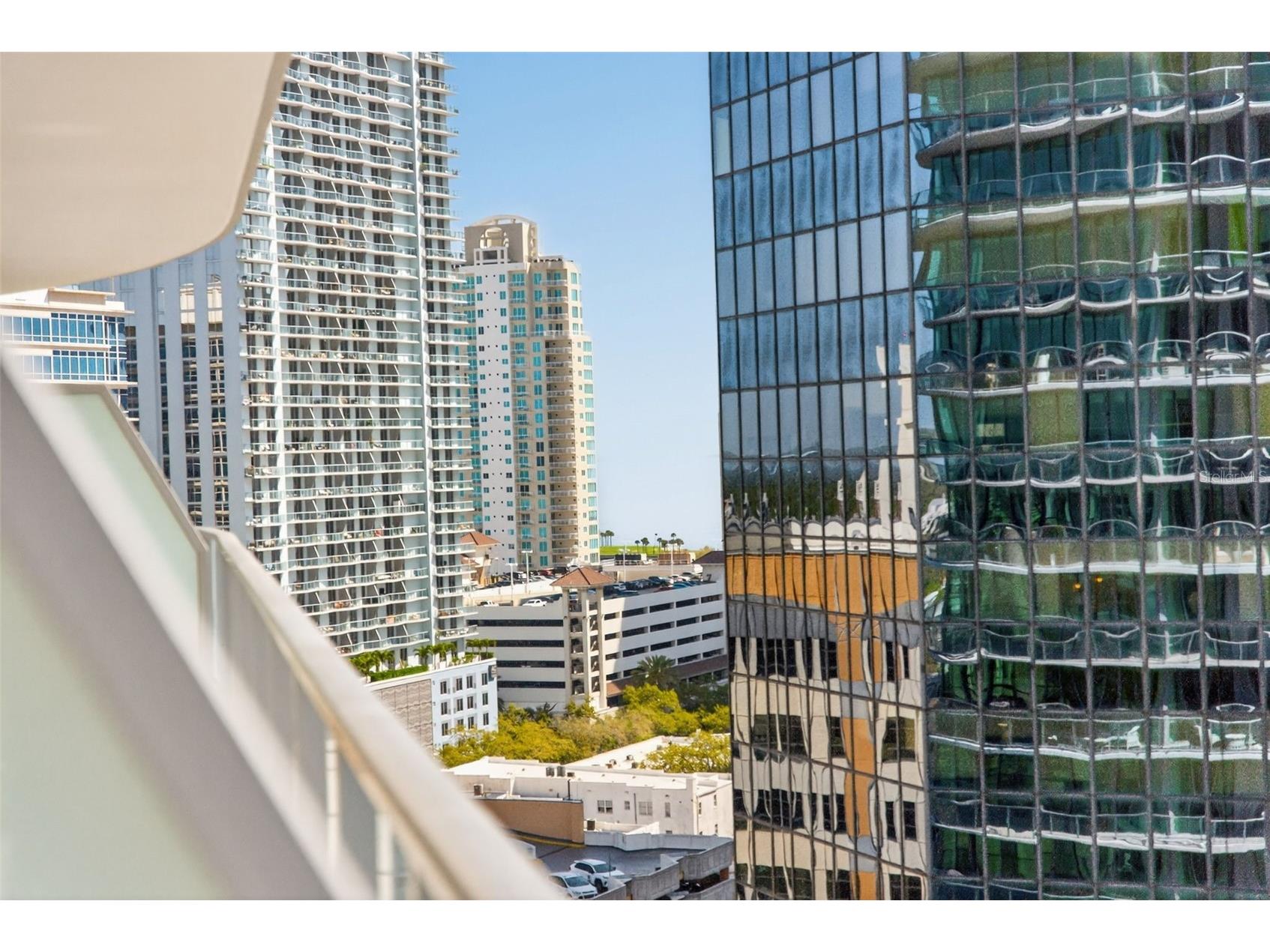 400 Central Avenue #1405 Saint Petersburg FL 33701 A4686126 image35