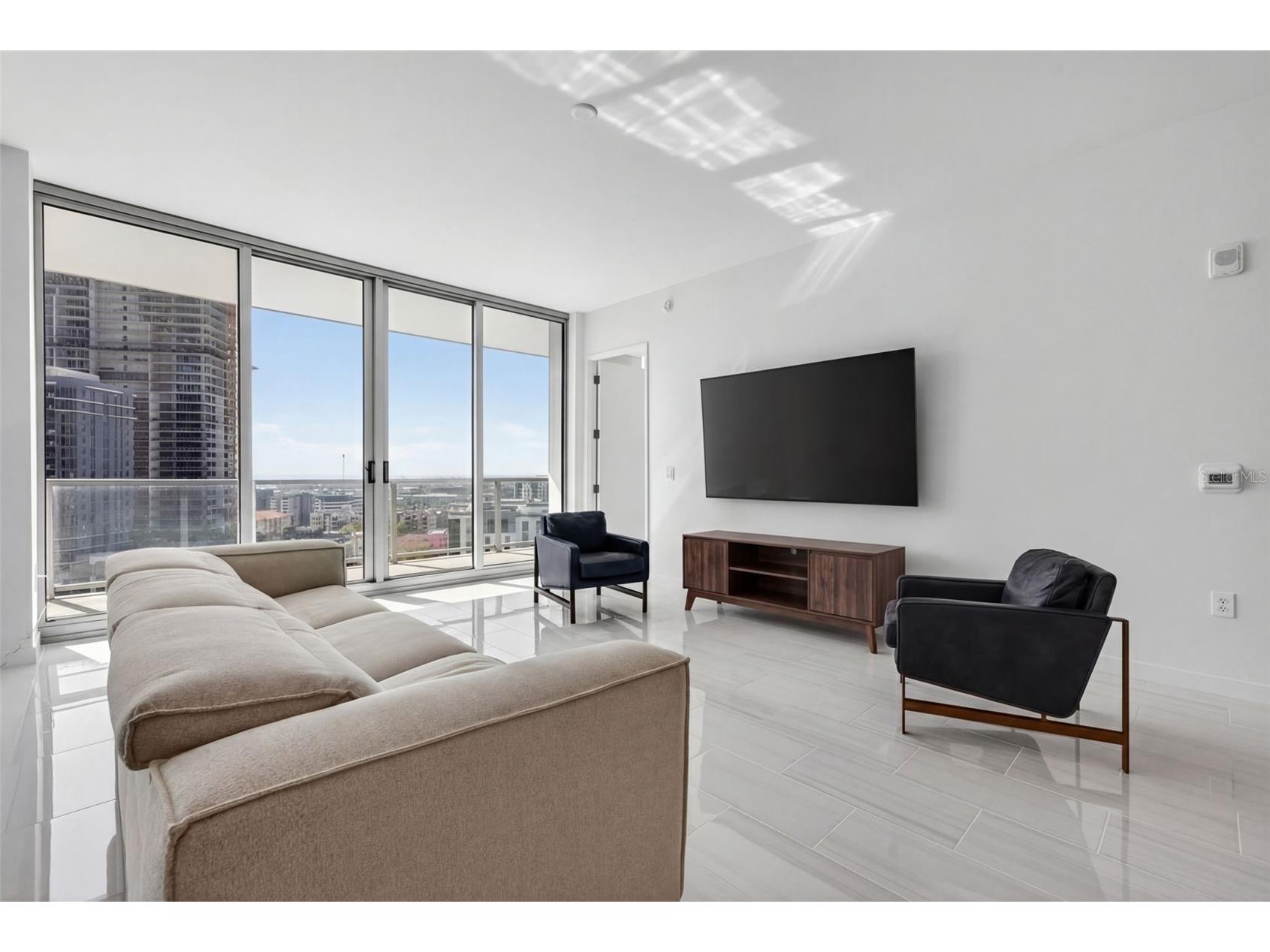 400 Central Avenue #1405 Saint Petersburg FL 33701 A4686126 image6
