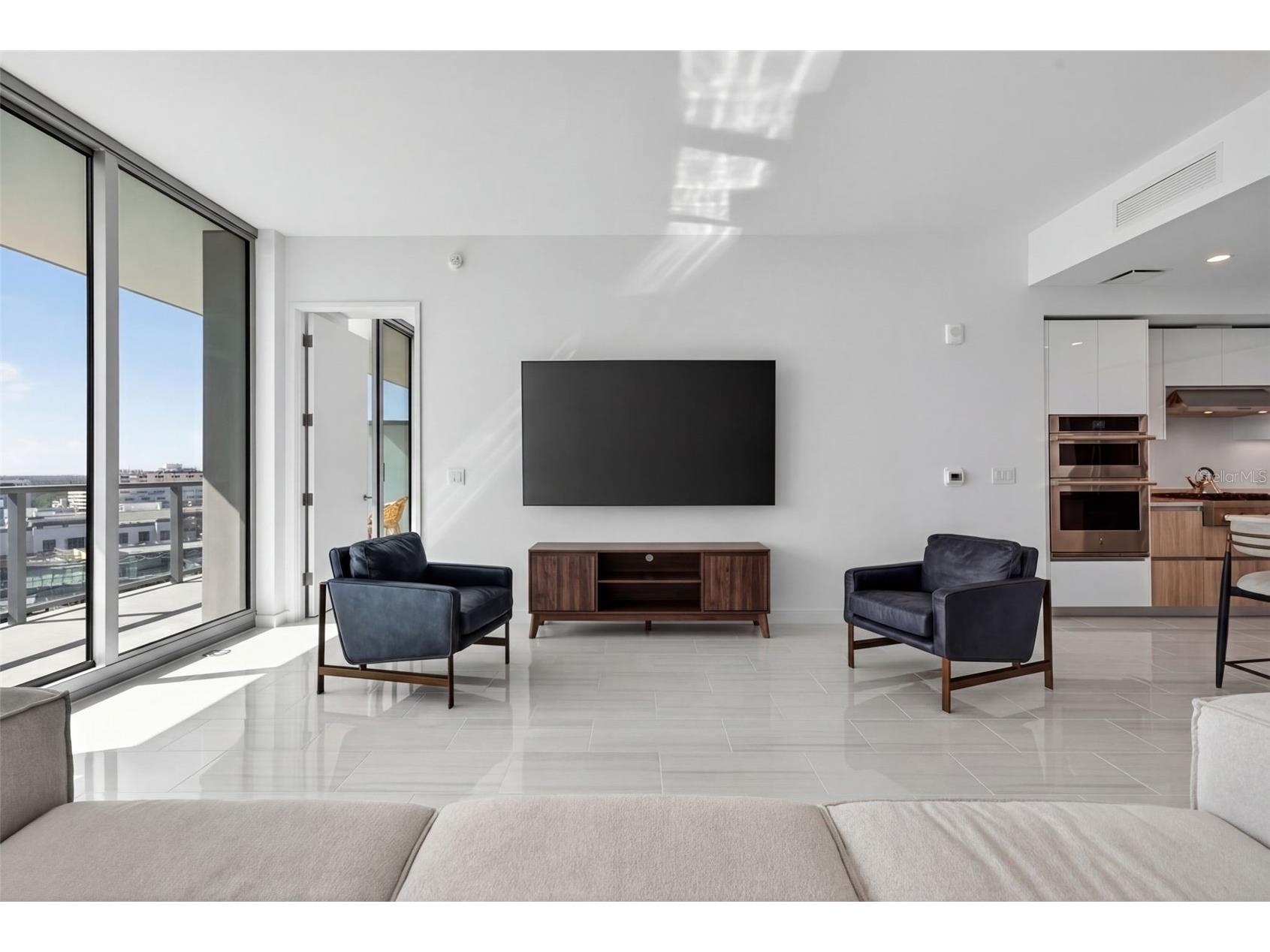 400 Central Avenue #1405 Saint Petersburg FL 33701 A4686126 image7