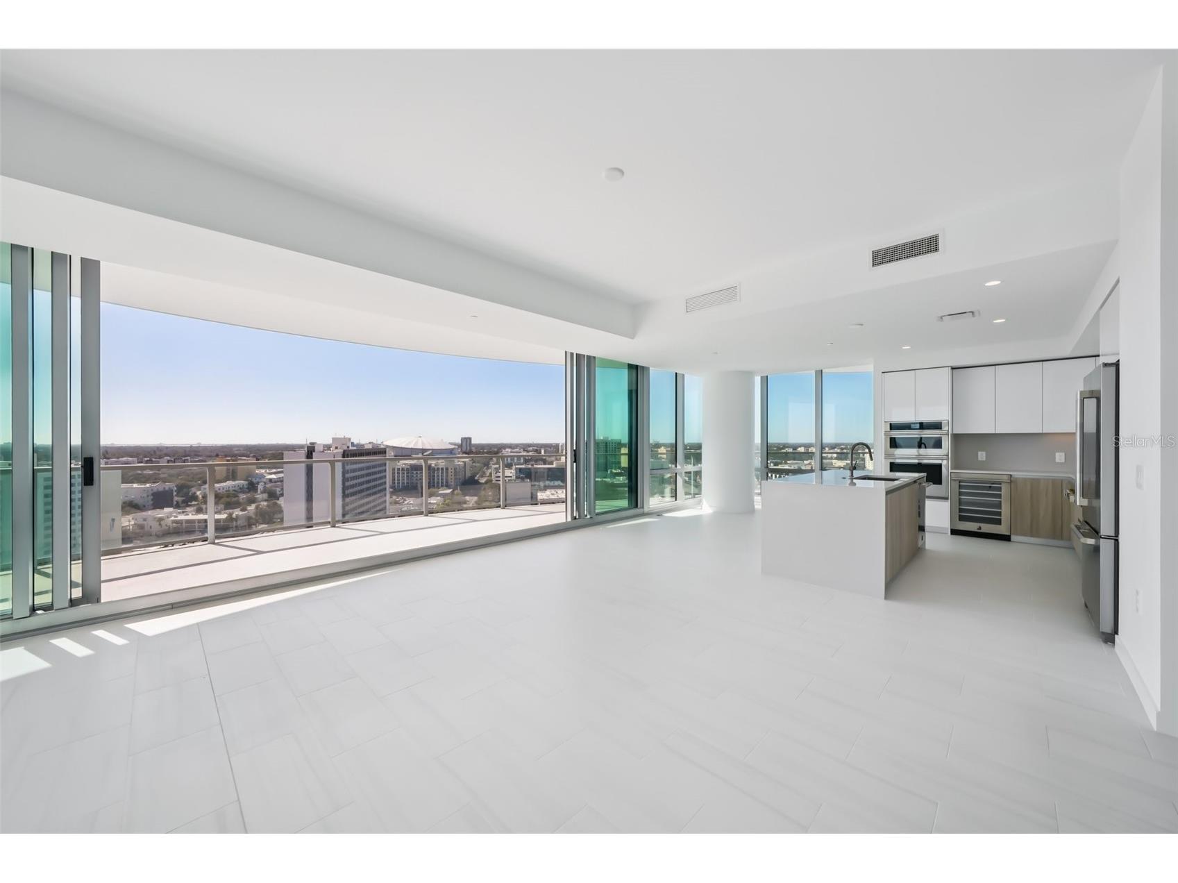 400 Central Avenue #1601 Saint Petersburg FL 33701 - TAMPA BAY MIRROR LAKE TB8515431 image3