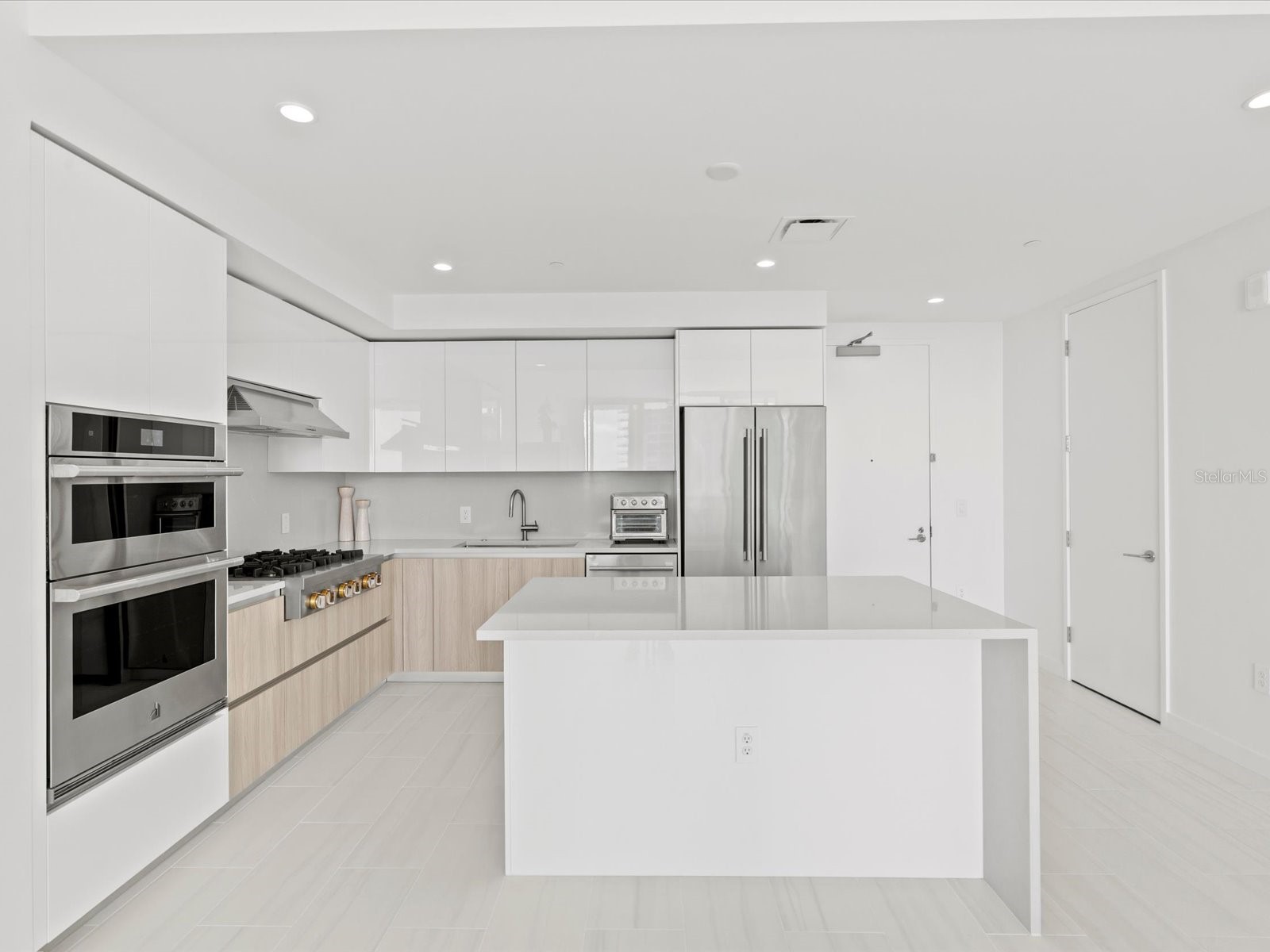 400 Central Avenue #1603 Saint Petersburg FL 33701 TB8484403 image6