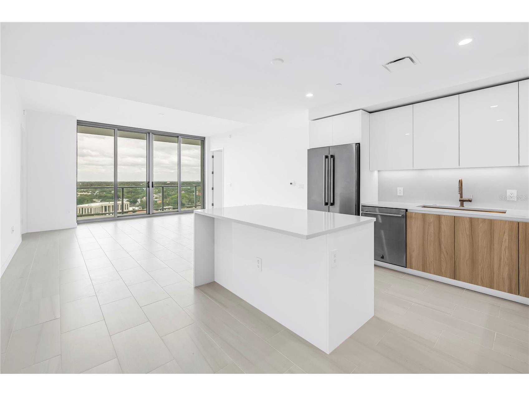 400 Central Avenue #1608 Saint Petersburg FL 33701 - Mirror Lake TB8498108 image2