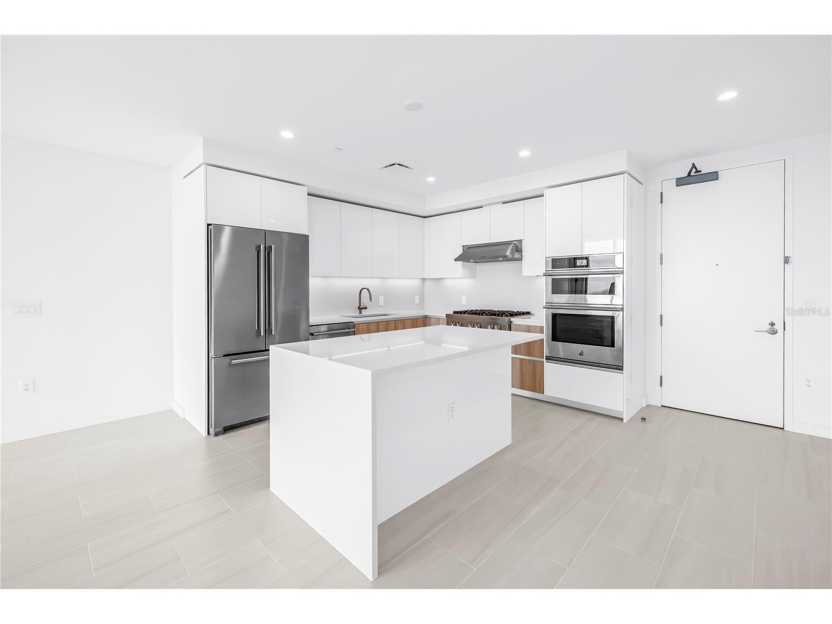 400 Central Avenue #1608 Saint Petersburg FL 33701 - Mirror Lake TB8498108 image7