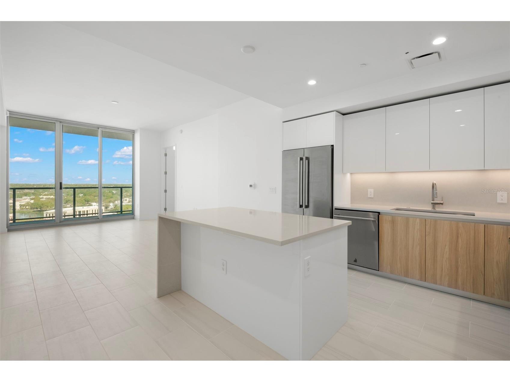 400 Central Avenue #1709 Saint Petersburg FL 33701 TB8488479 image10