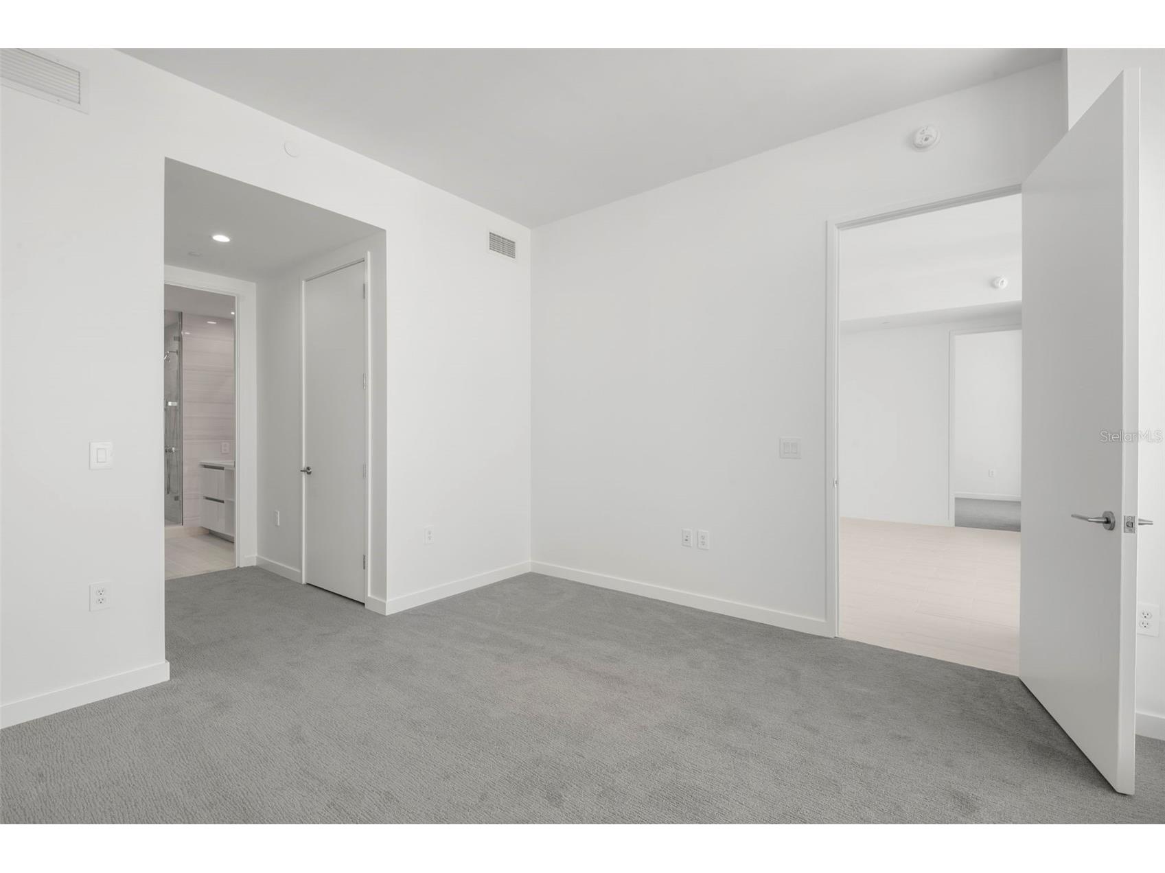 400 Central Avenue #1709 Saint Petersburg FL 33701 TB8488479 image26