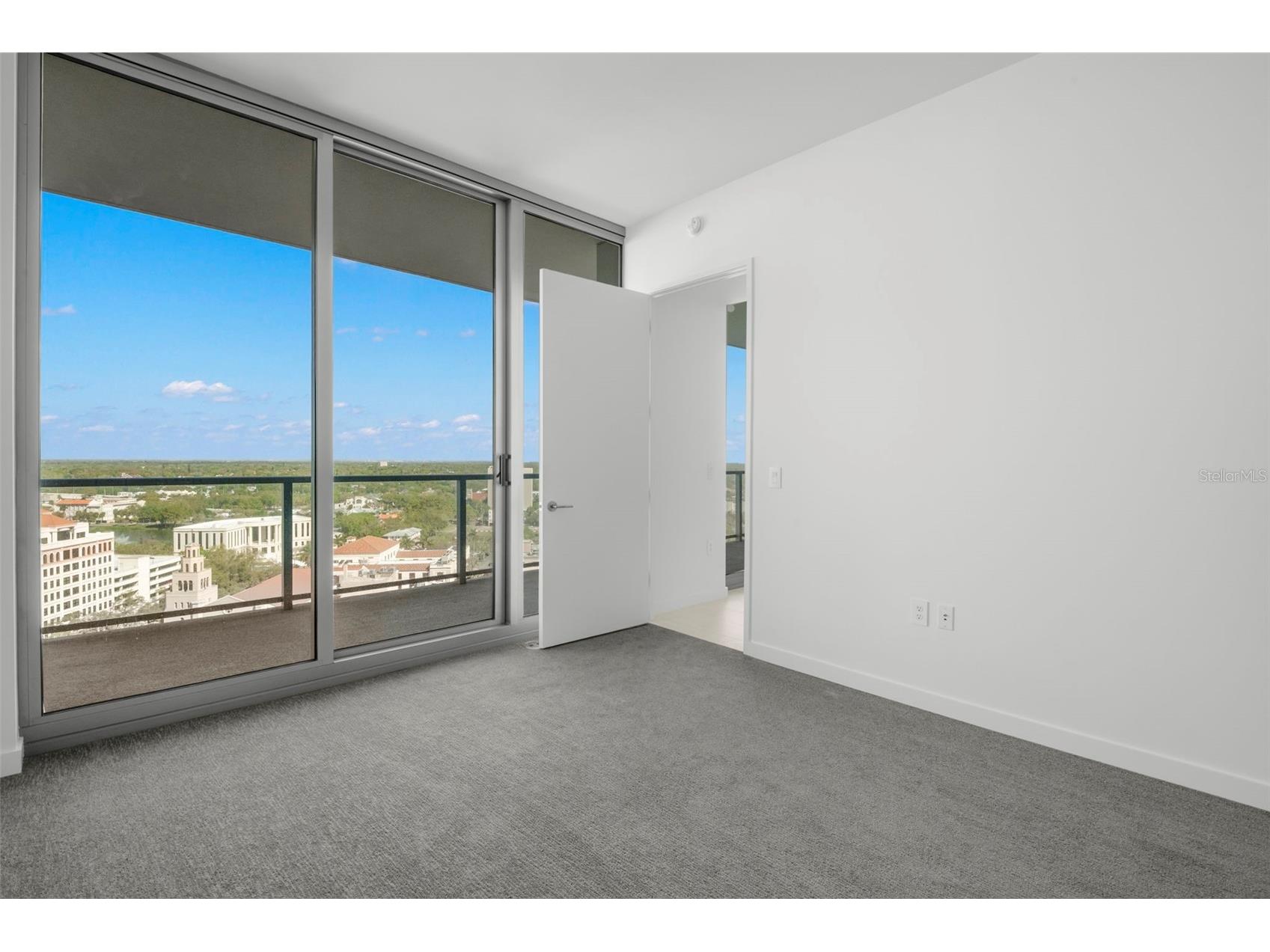 400 Central Avenue #1709 Saint Petersburg FL 33701 TB8488479 image35