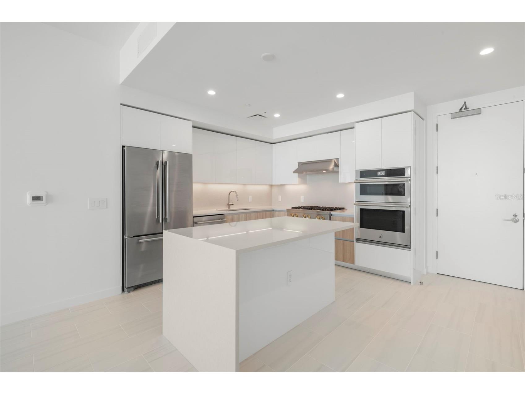 400 Central Avenue #1709 Saint Petersburg FL 33701 TB8488479 image4