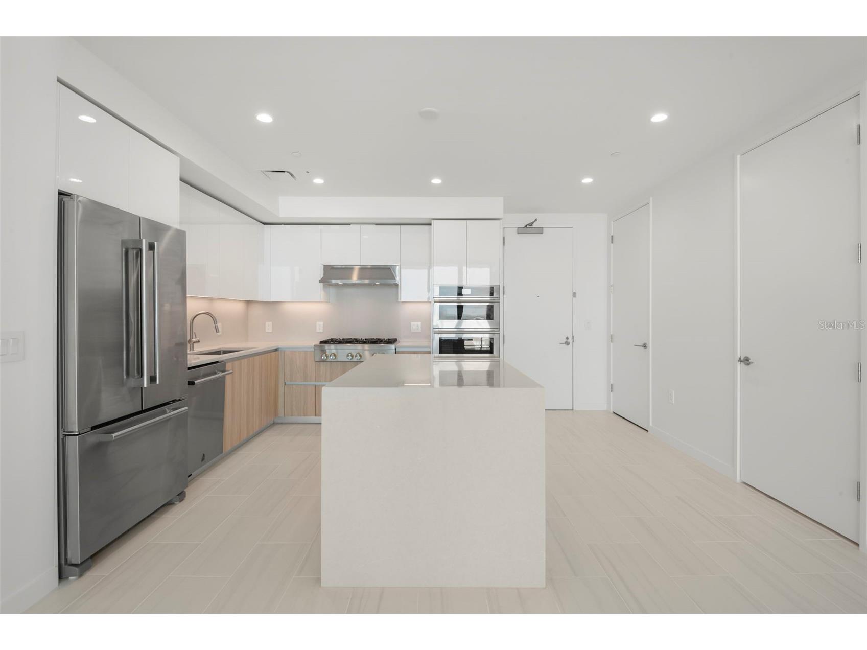 400 Central Avenue #1709 Saint Petersburg FL 33701 TB8488479 image5