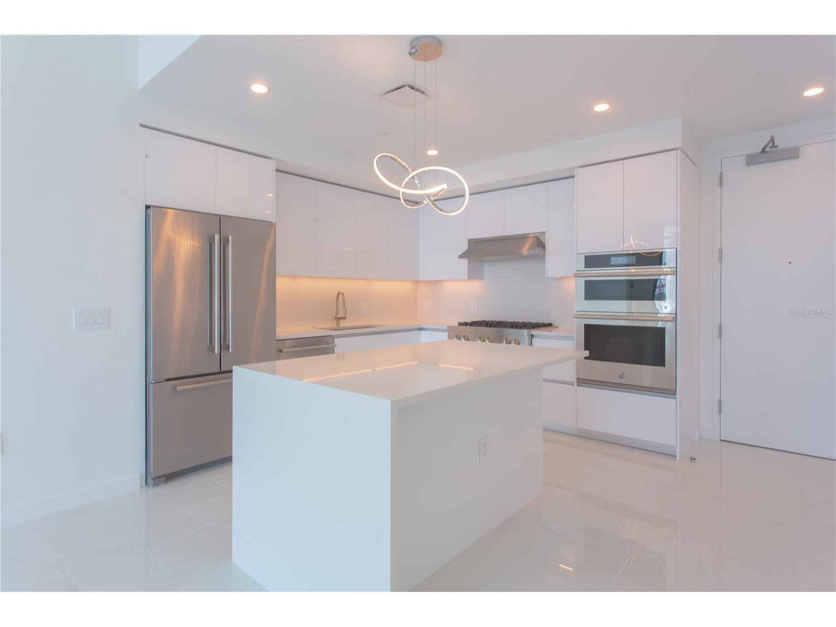 400 Central Avenue #1806 Saint Petersburg FL 33701 - TAMPA BAY TB8500052 image3