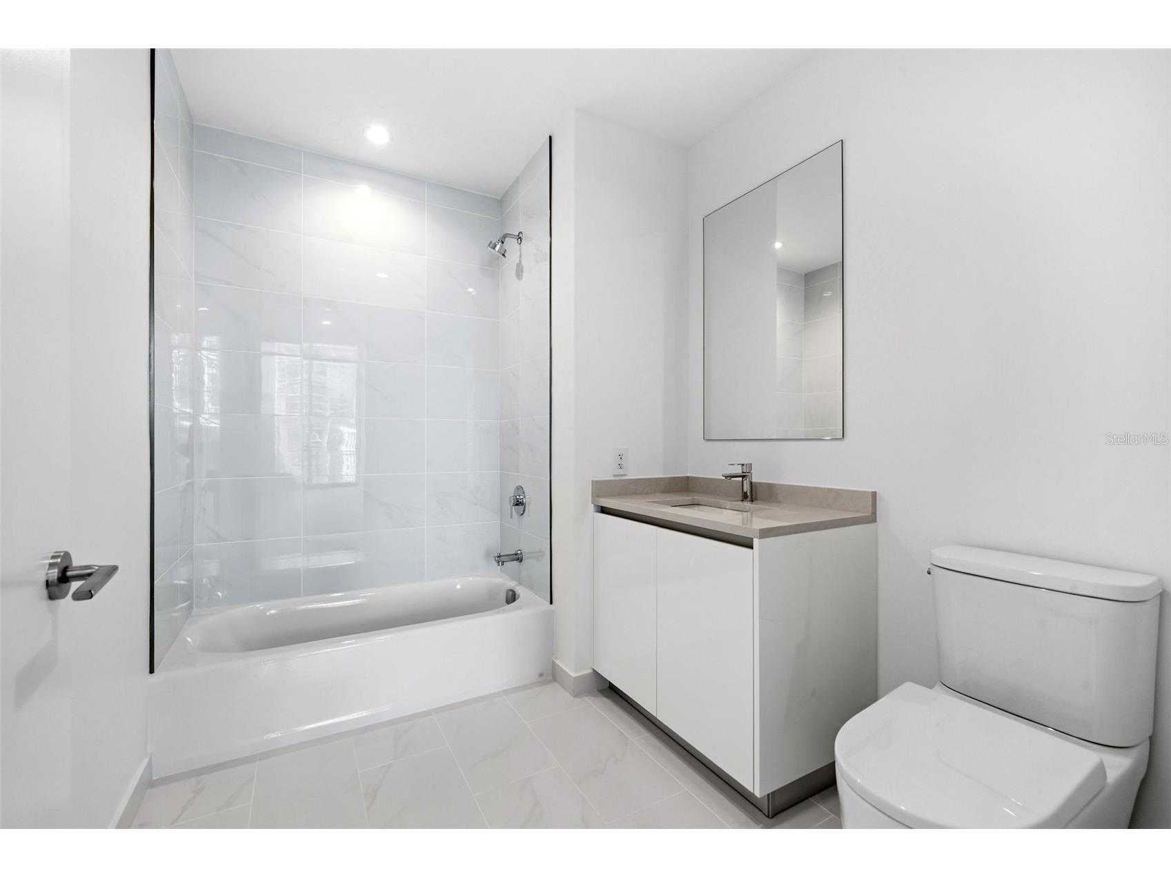 400 Central Avenue #1903 Saint Petersburg FL 33701 TB8497242 image10