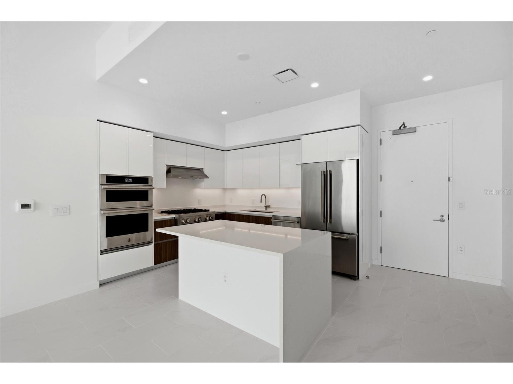 400 Central Avenue #1903 Saint Petersburg FL 33701 TB8497242 image18