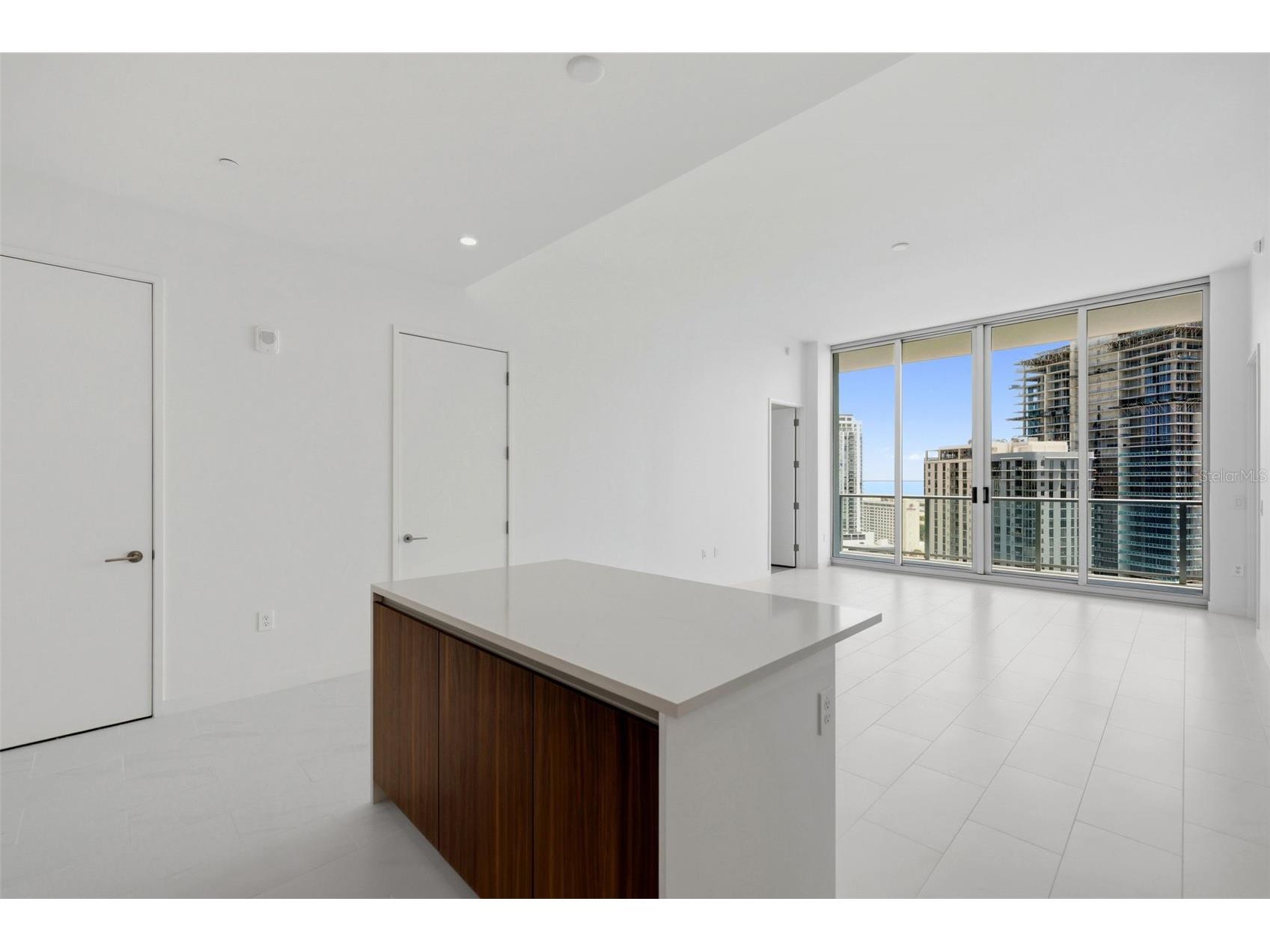 400 Central Avenue #1903 Saint Petersburg FL 33701 TB8497242 image19
