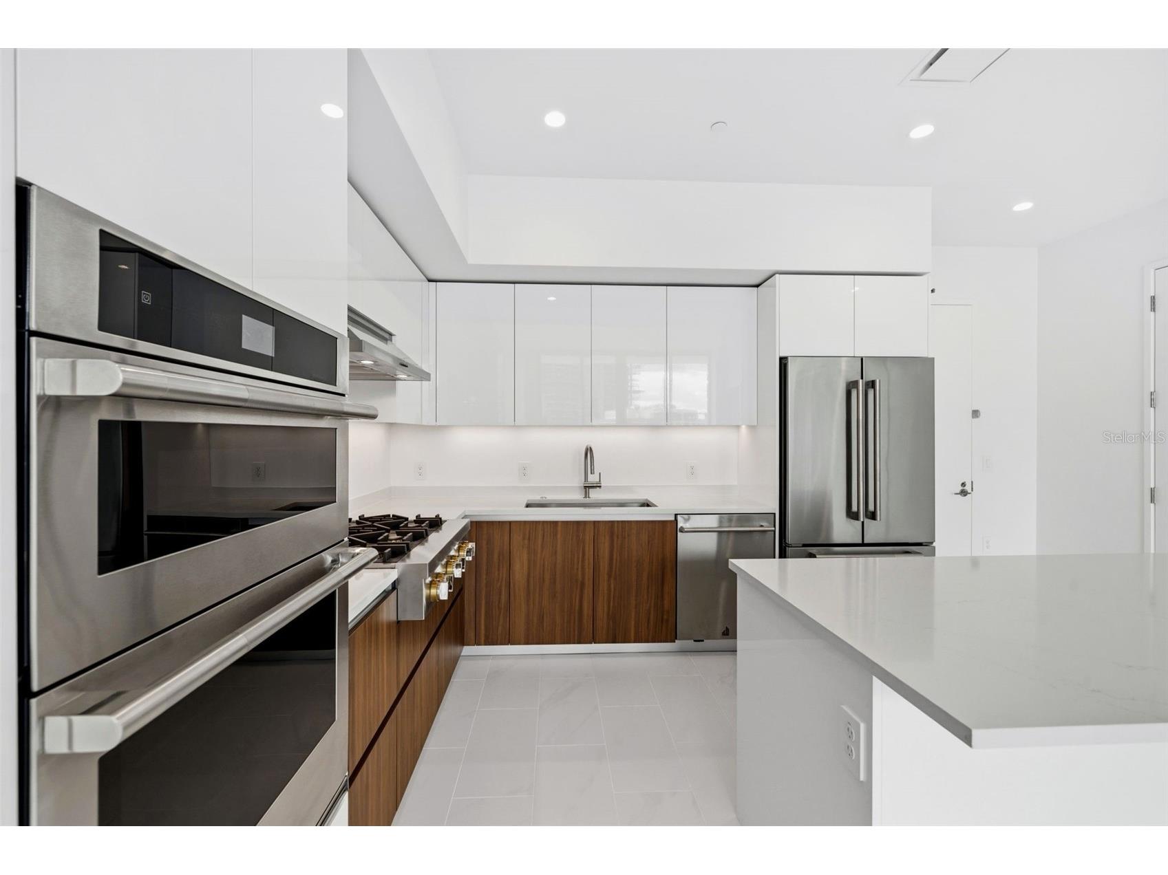400 Central Avenue #1903 Saint Petersburg FL 33701 TB8497242 image21