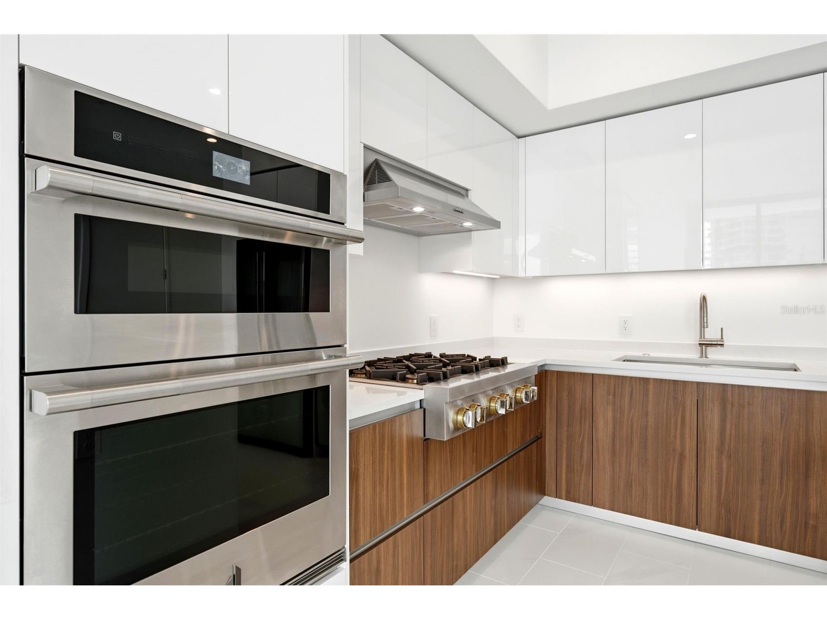 400 Central Avenue #1903 Saint Petersburg FL 33701 TB8497242 image22