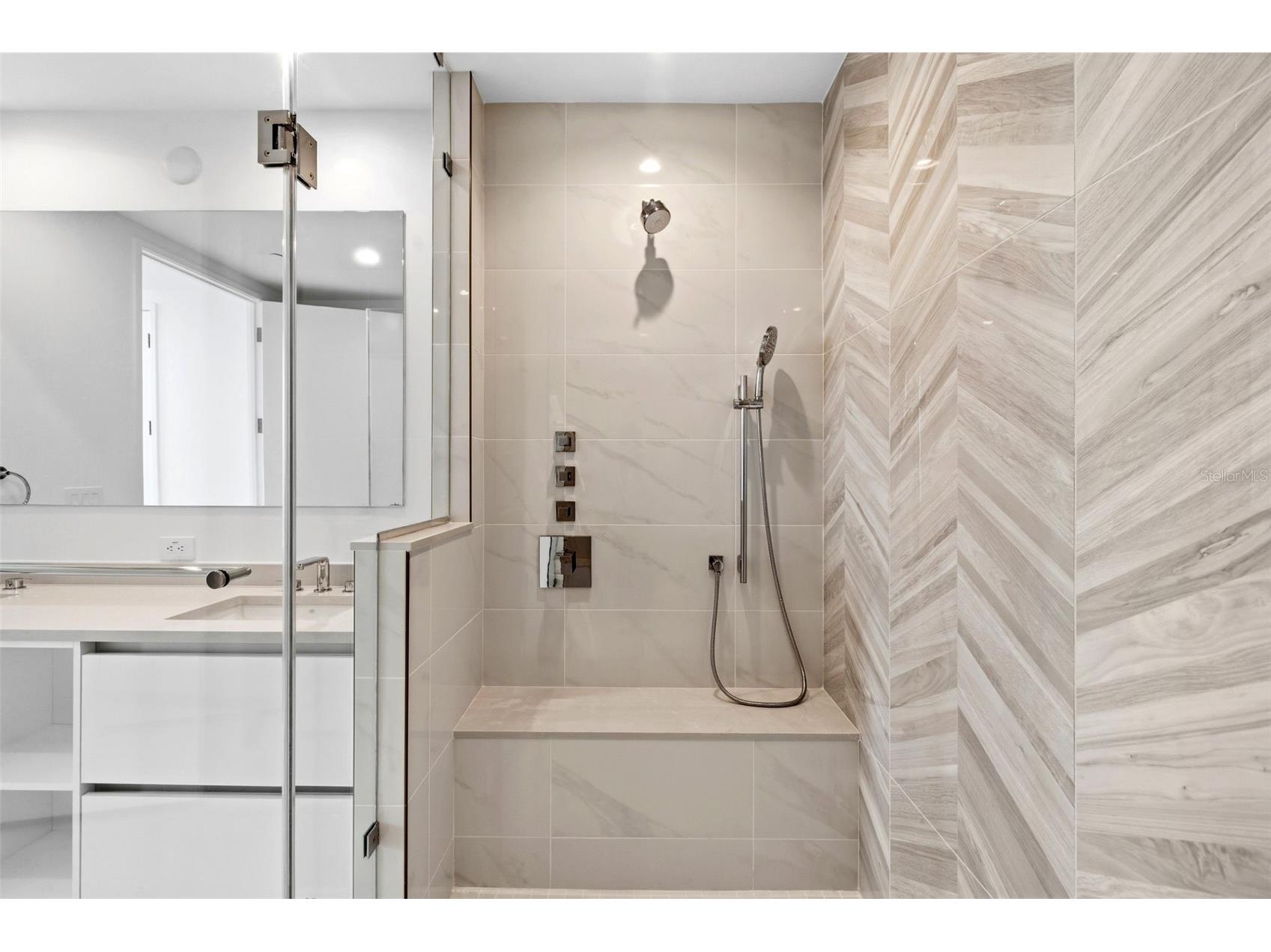 400 Central Avenue #1903 Saint Petersburg FL 33701 TB8497242 image33