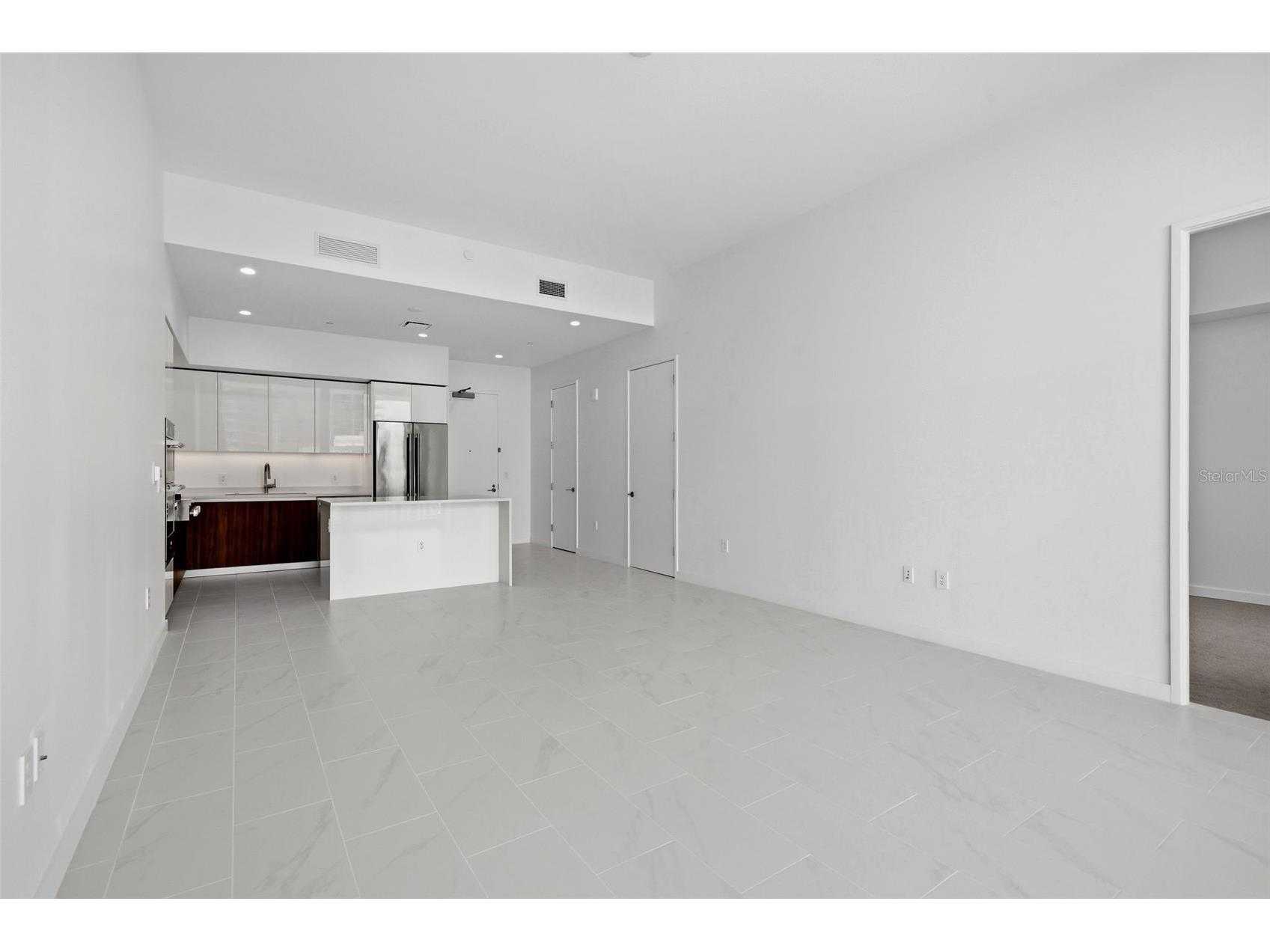 400 Central Avenue #1903 Saint Petersburg FL 33701 TB8497242 image37