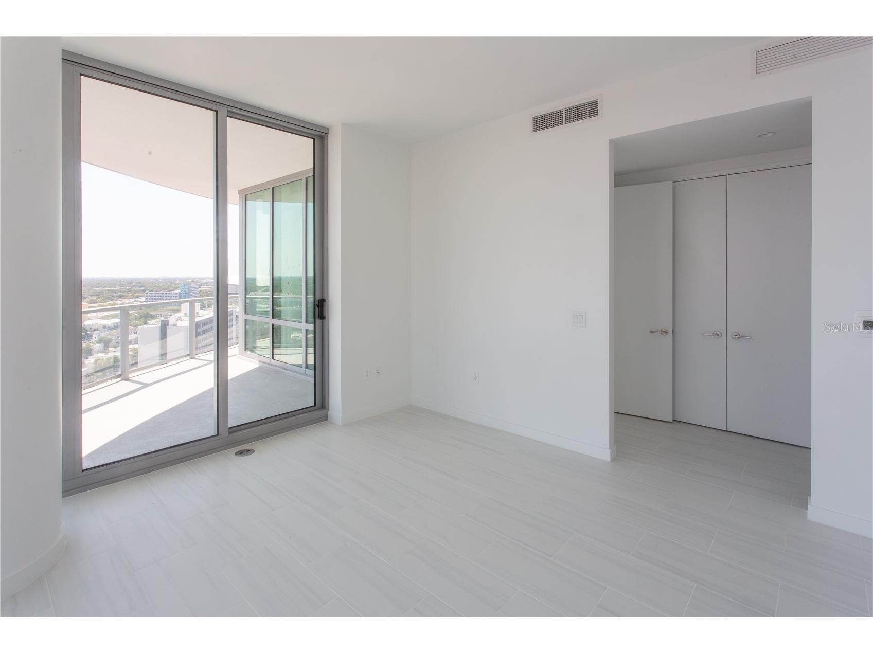 400 Central Avenue #2001 Saint Petersburg FL 33701 TB8491198 image18