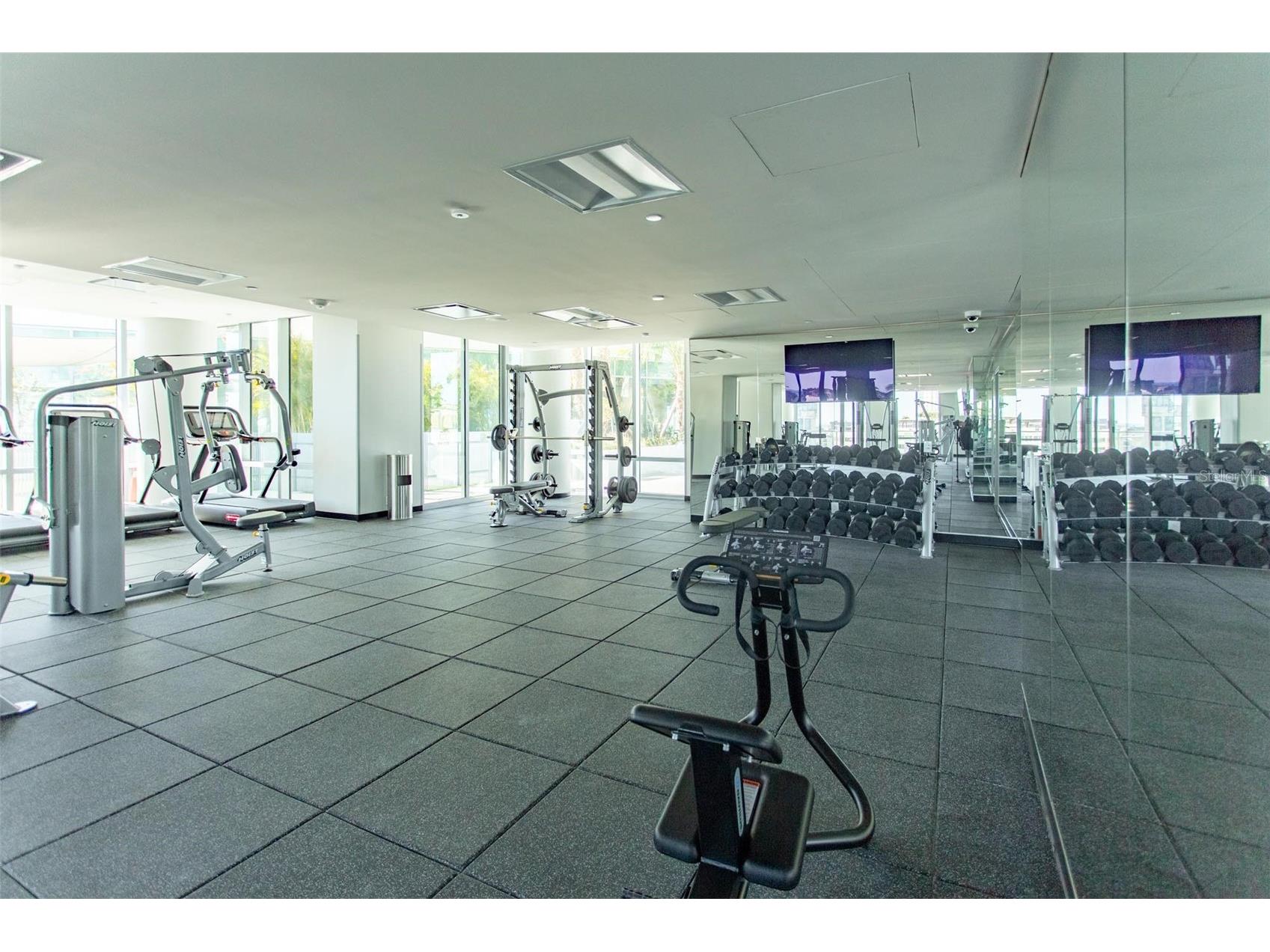 400 Central Avenue #2001 Saint Petersburg FL 33701 TB8491198 image25