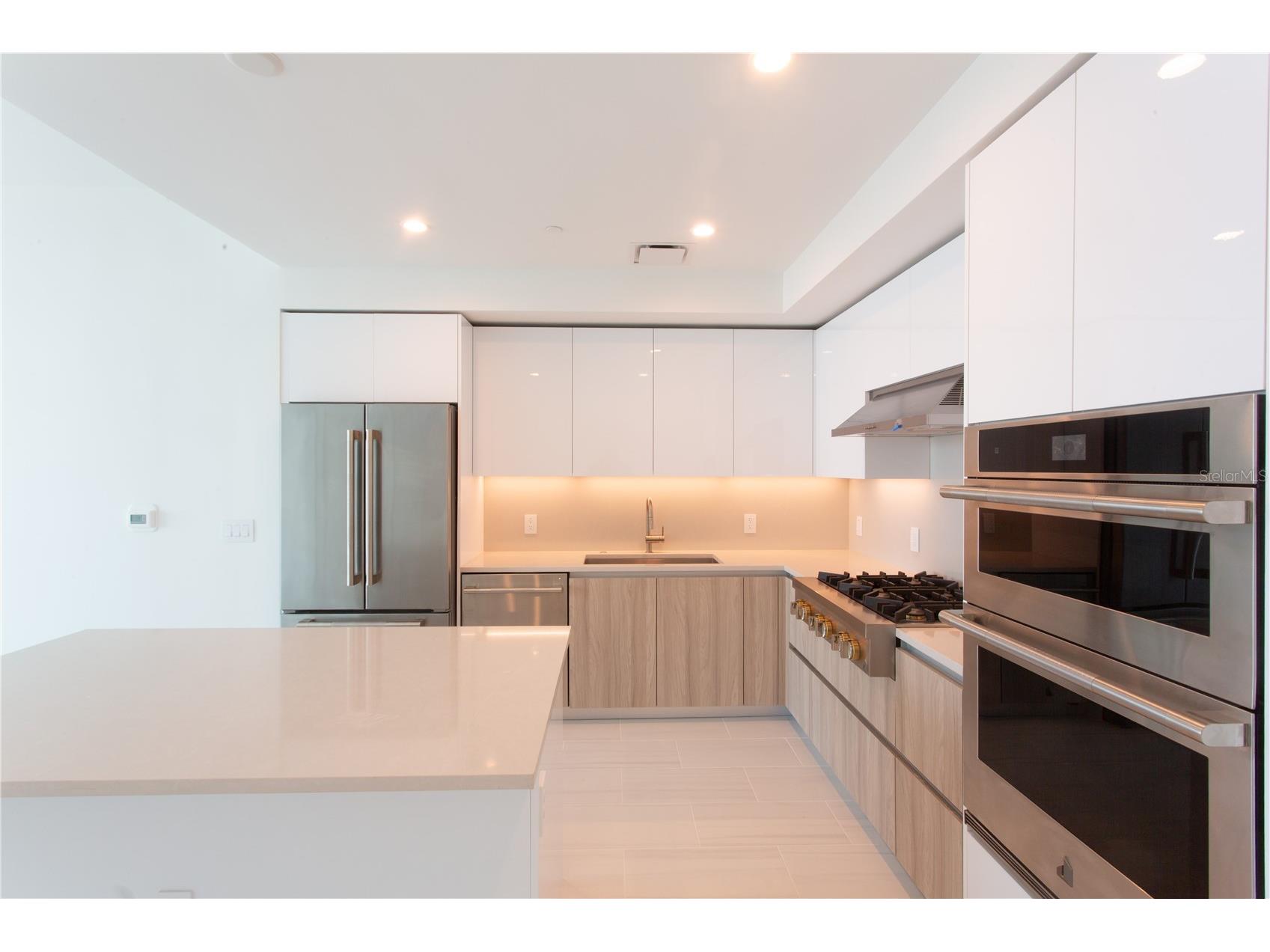 400 Central Avenue #2001 Saint Petersburg FL 33701 TB8491198 image9