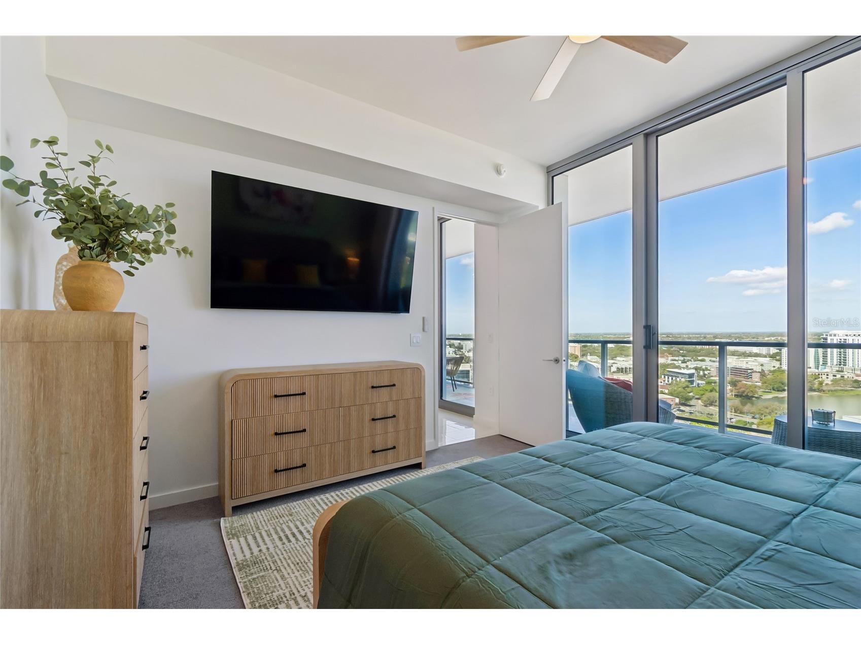 400 Central Avenue #2102 Saint Petersburg FL 33701 TB8486511 image28