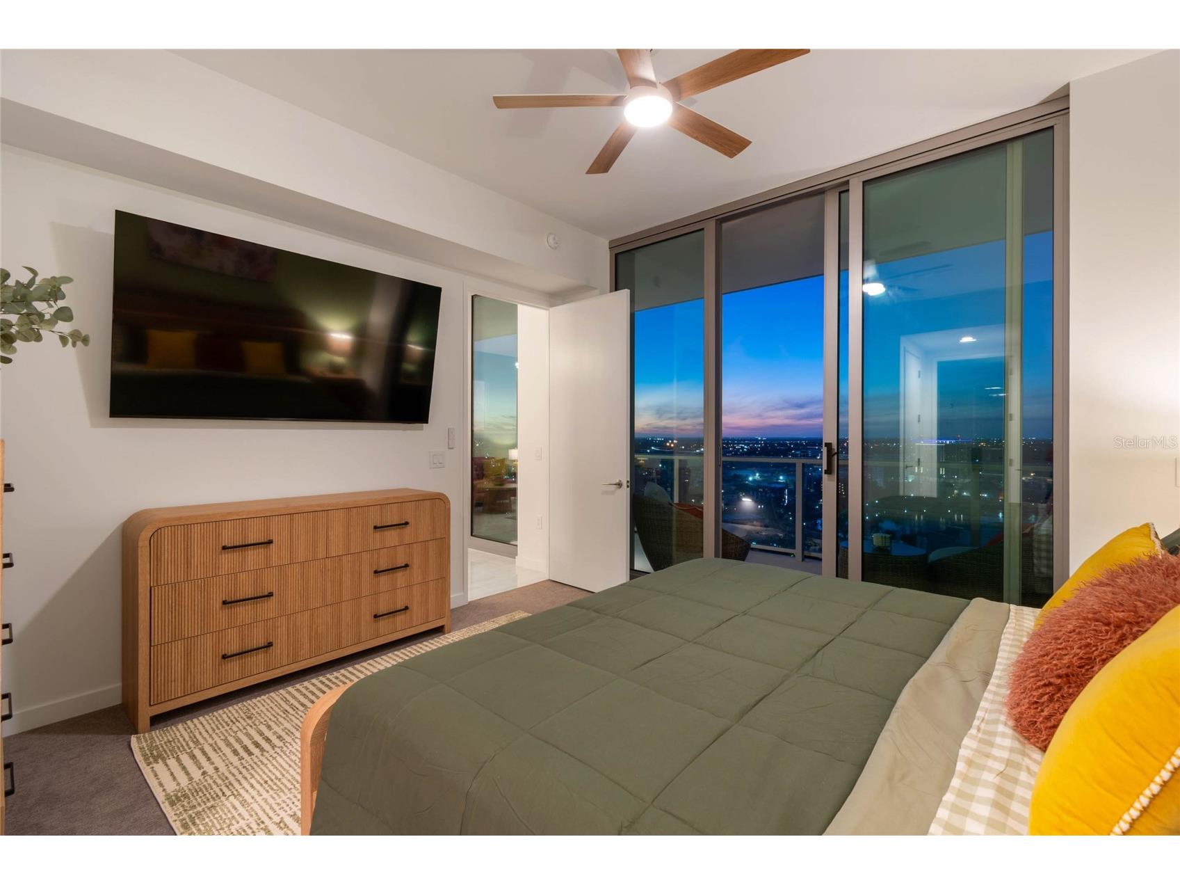 400 Central Avenue #2102 Saint Petersburg FL 33701 TB8486511 image29