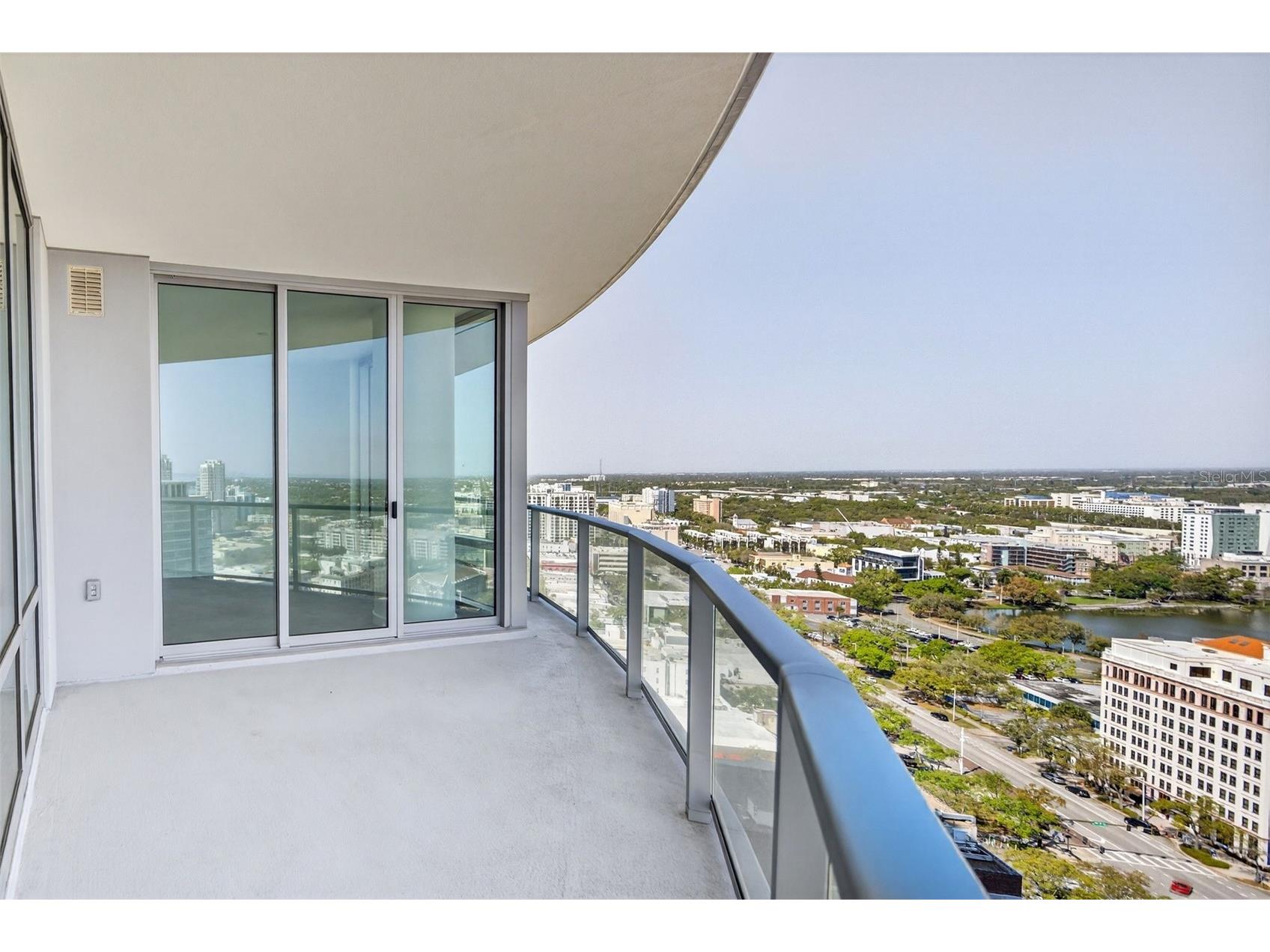 400 Central Avenue #2307 Saint Petersburg FL 33701 A4686146 image37