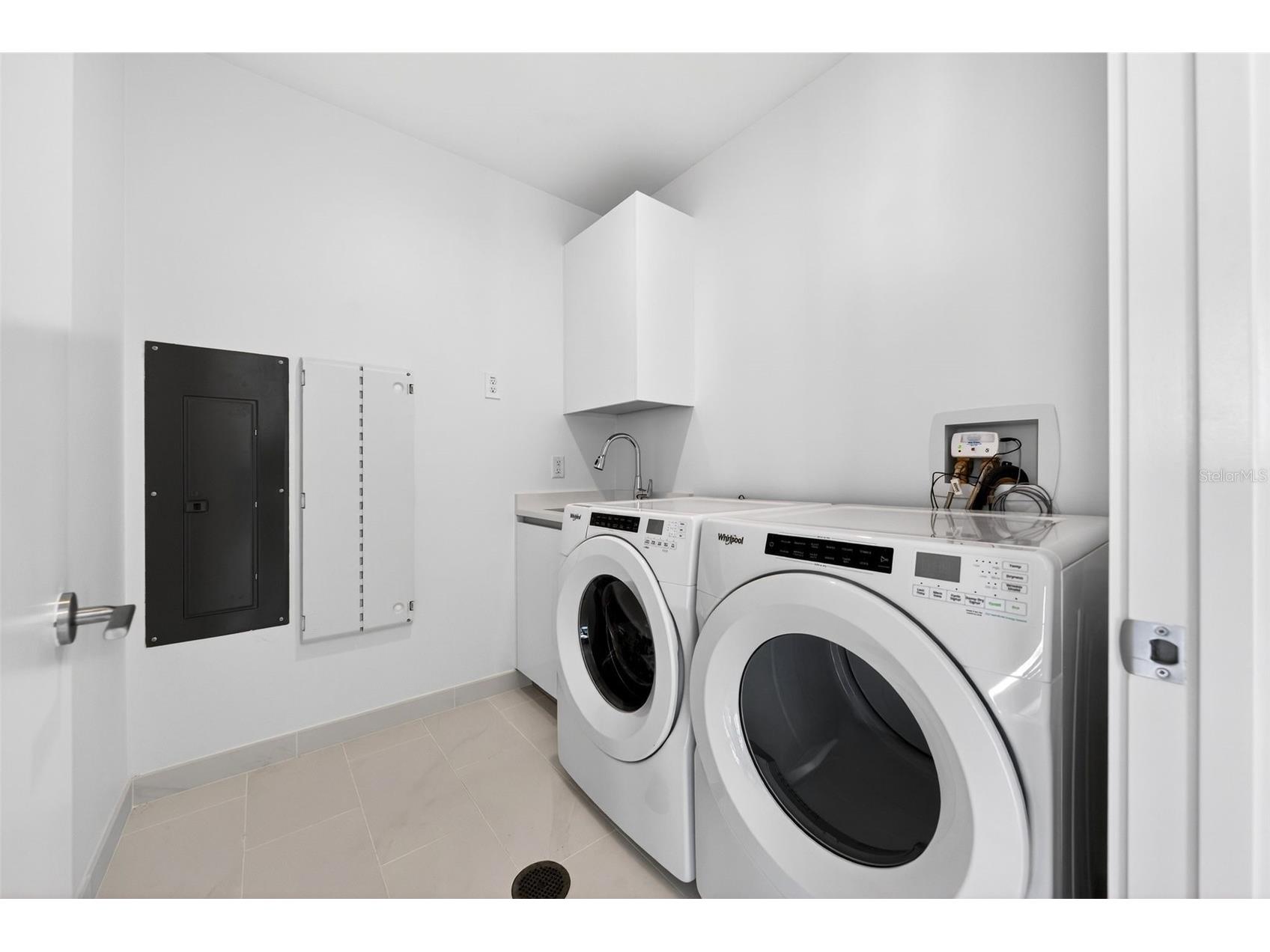 400 Central Avenue #2307 Saint Petersburg FL 33701 A4686146 image46