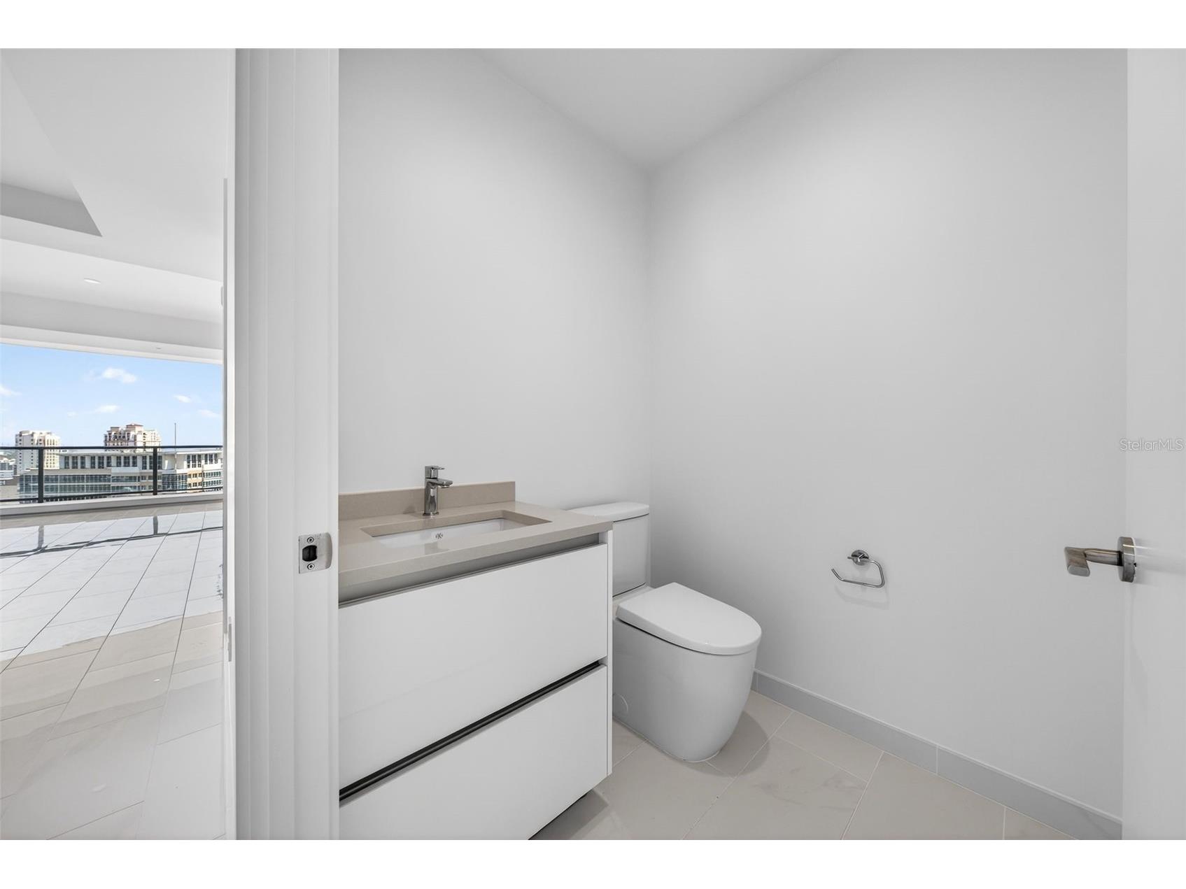 400 Central Avenue #2307 Saint Petersburg FL 33701 A4686146 image47
