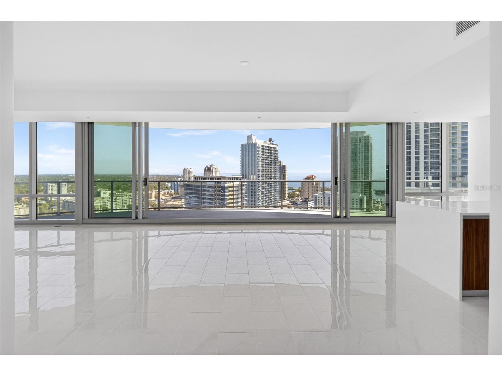 400 Central Avenue #2307 Saint Petersburg FL 33701 A4686146 image8