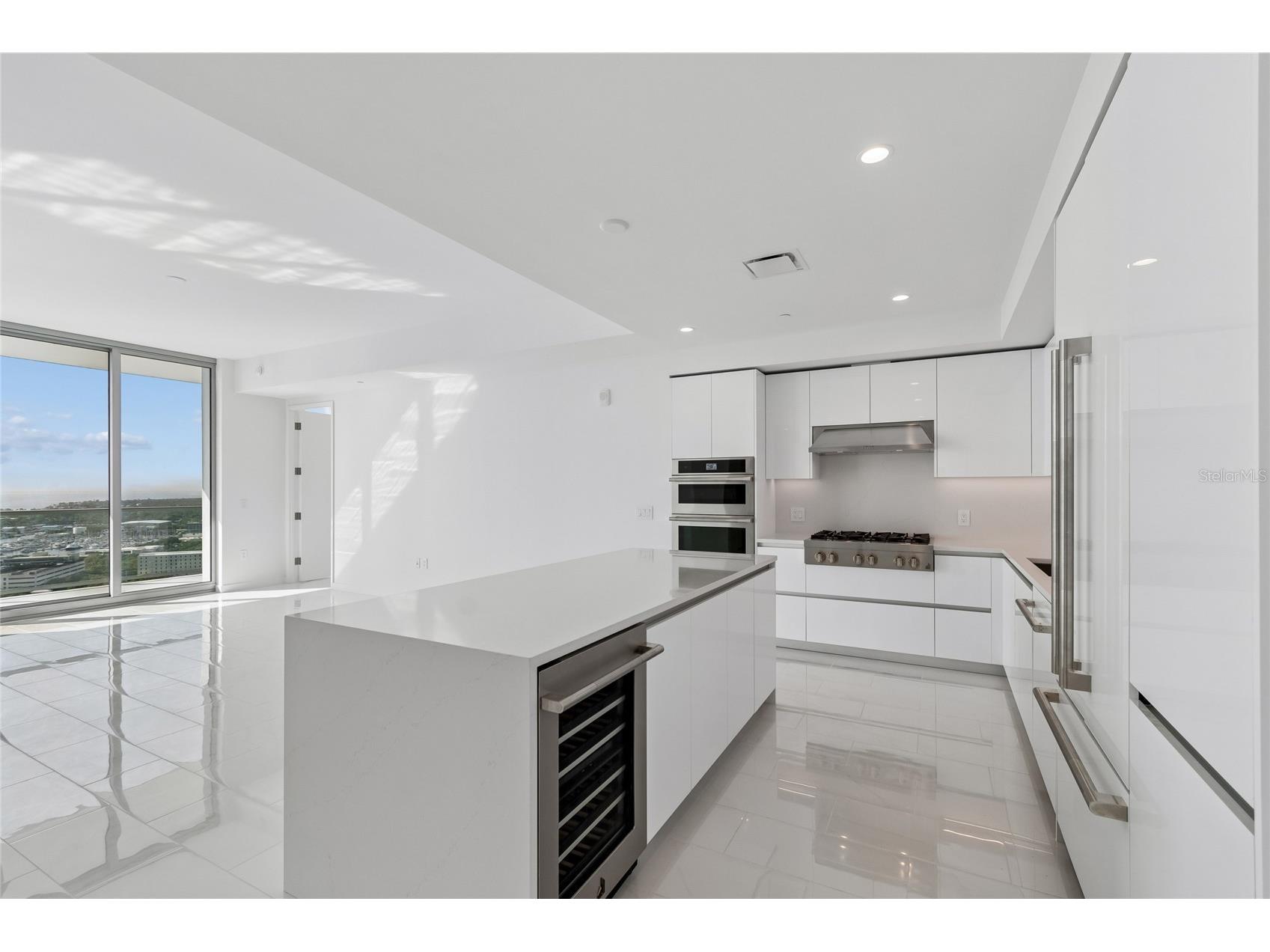 400 Central Avenue #2505 Saint Petersburg FL 33701 TB8494657 image25