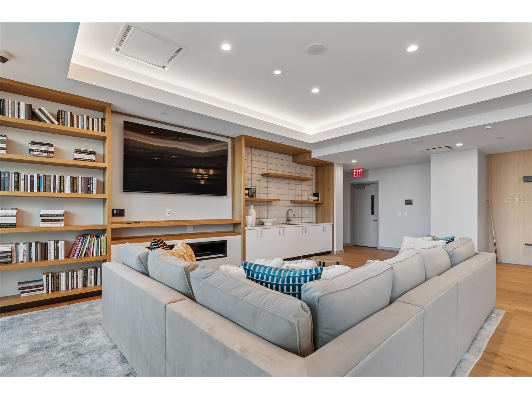 400 Central Avenue #2505 Saint Petersburg FL 33701 TB8494657 image63
