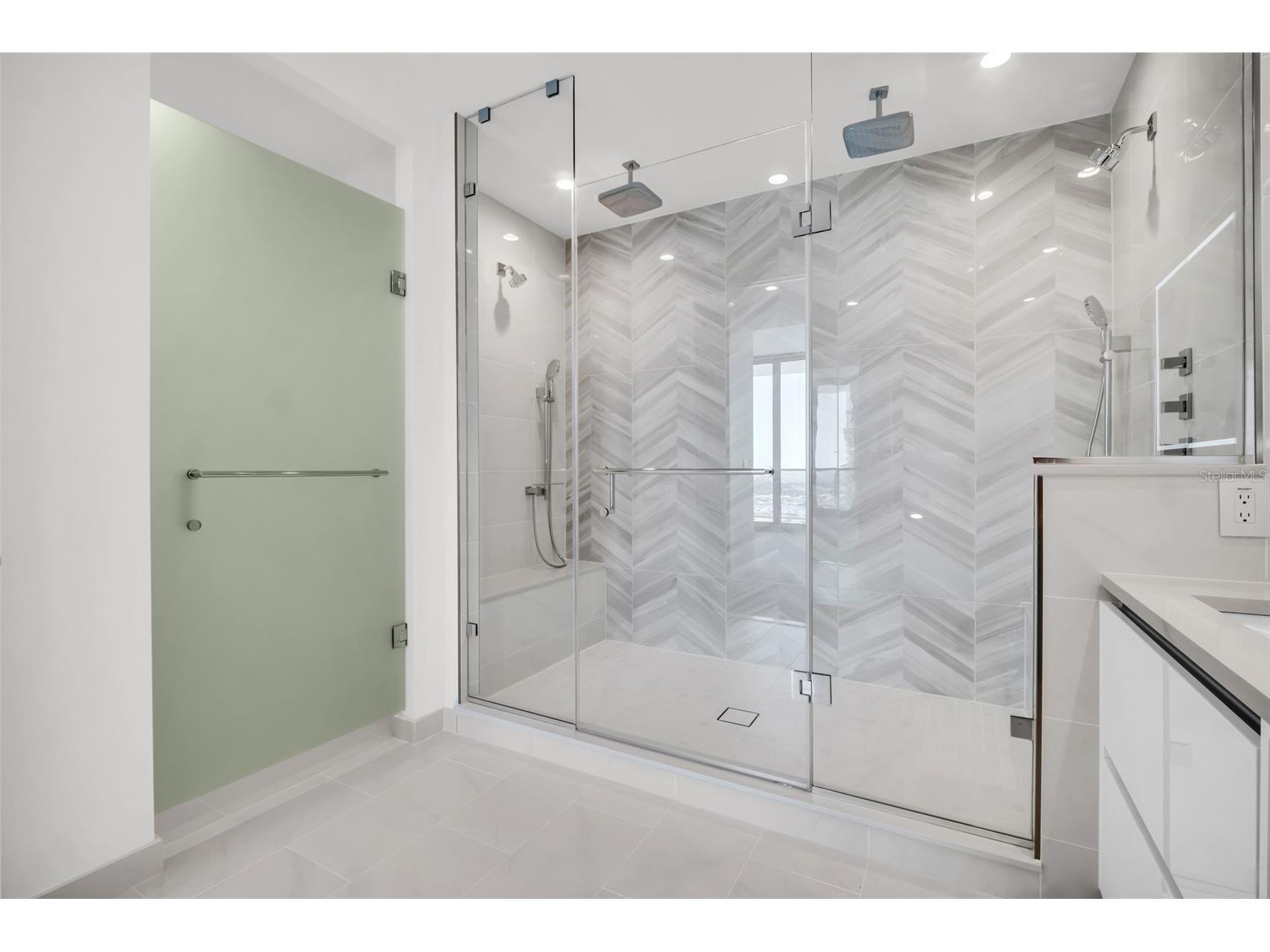 400 Central Avenue #2605 Saint Petersburg FL 33701 TB8478881 image26