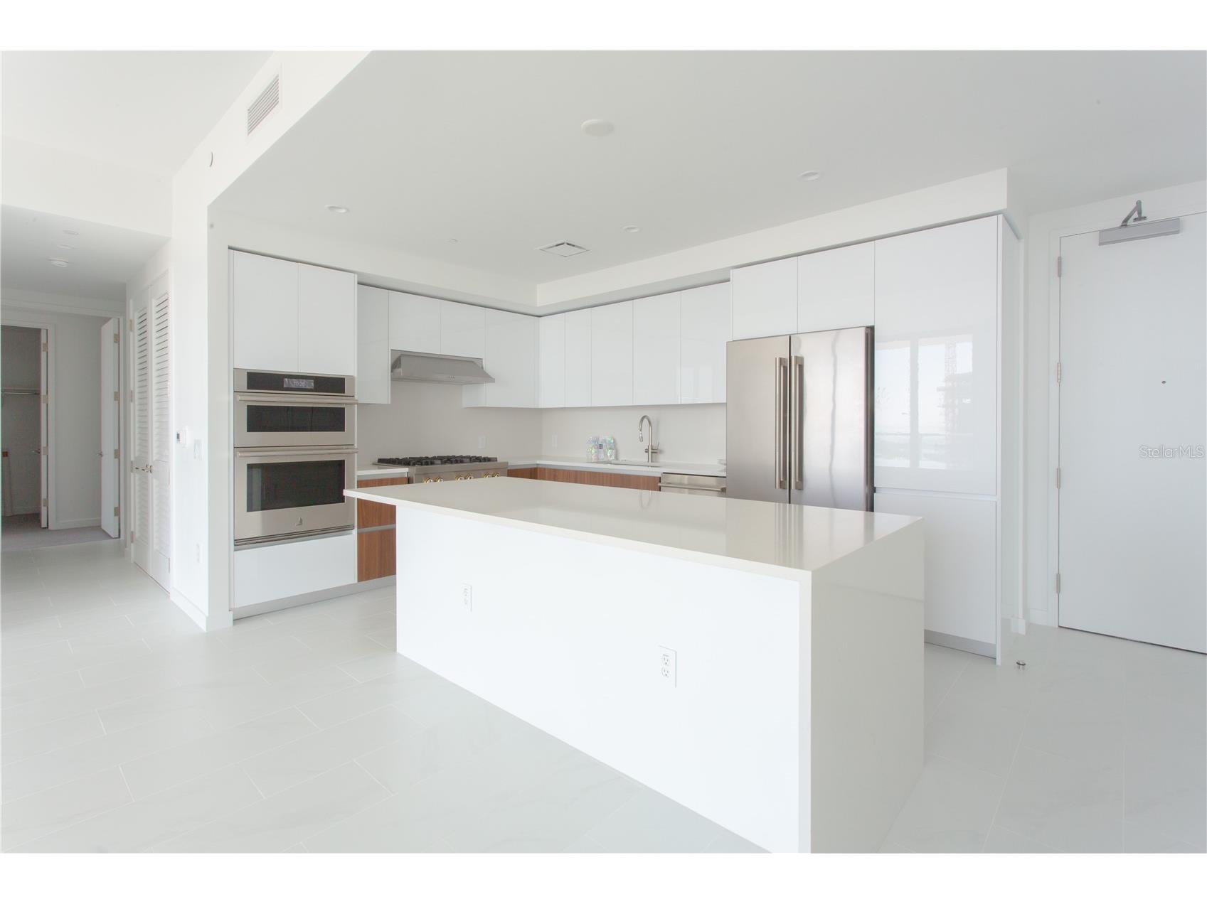 400 Central Avenue #2906 Saint Petersburg FL 33701 TB8486884 image6
