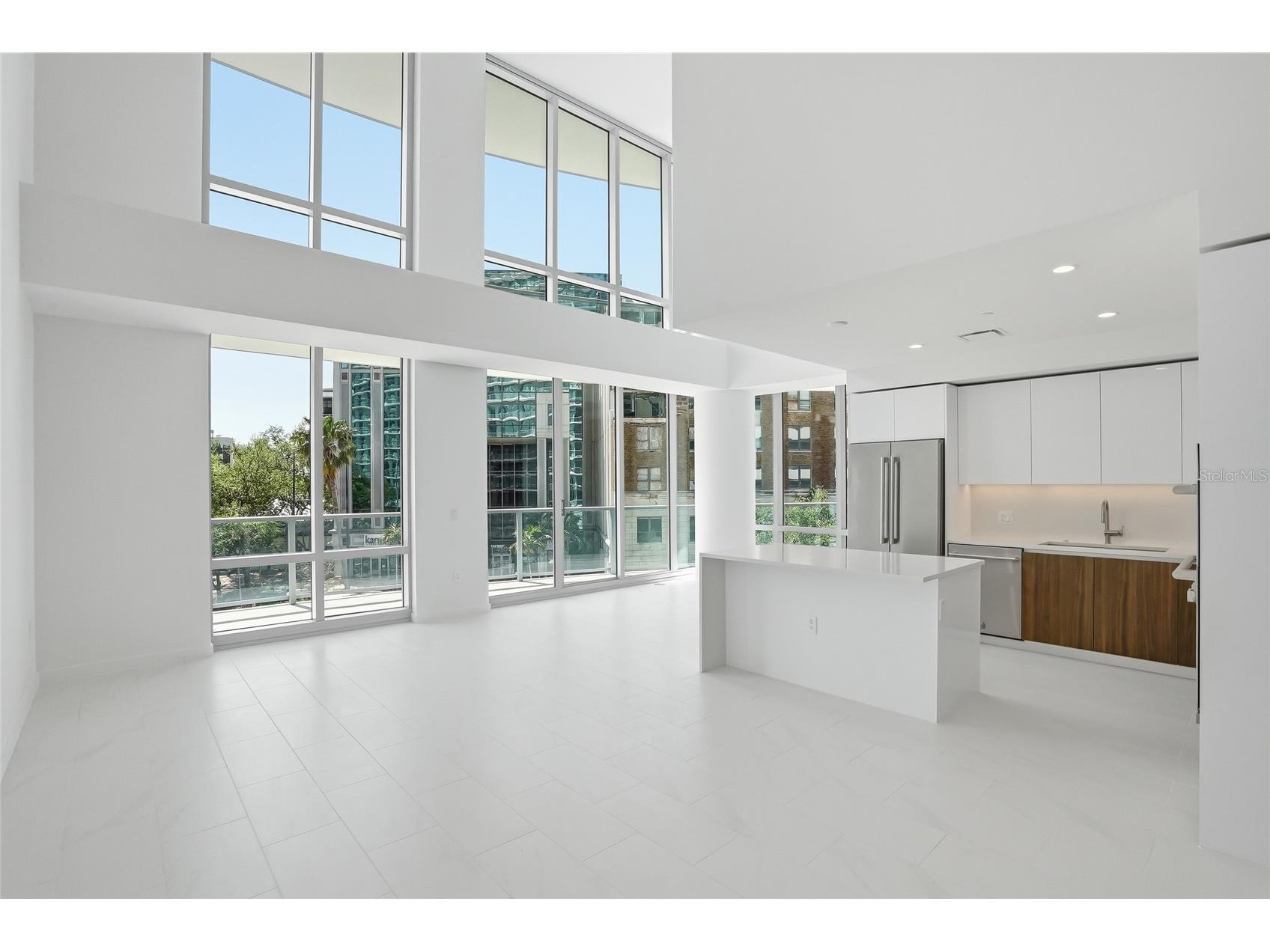 400 Central Avenue #301 Saint Petersburg FL 33701 TB8493576 image2