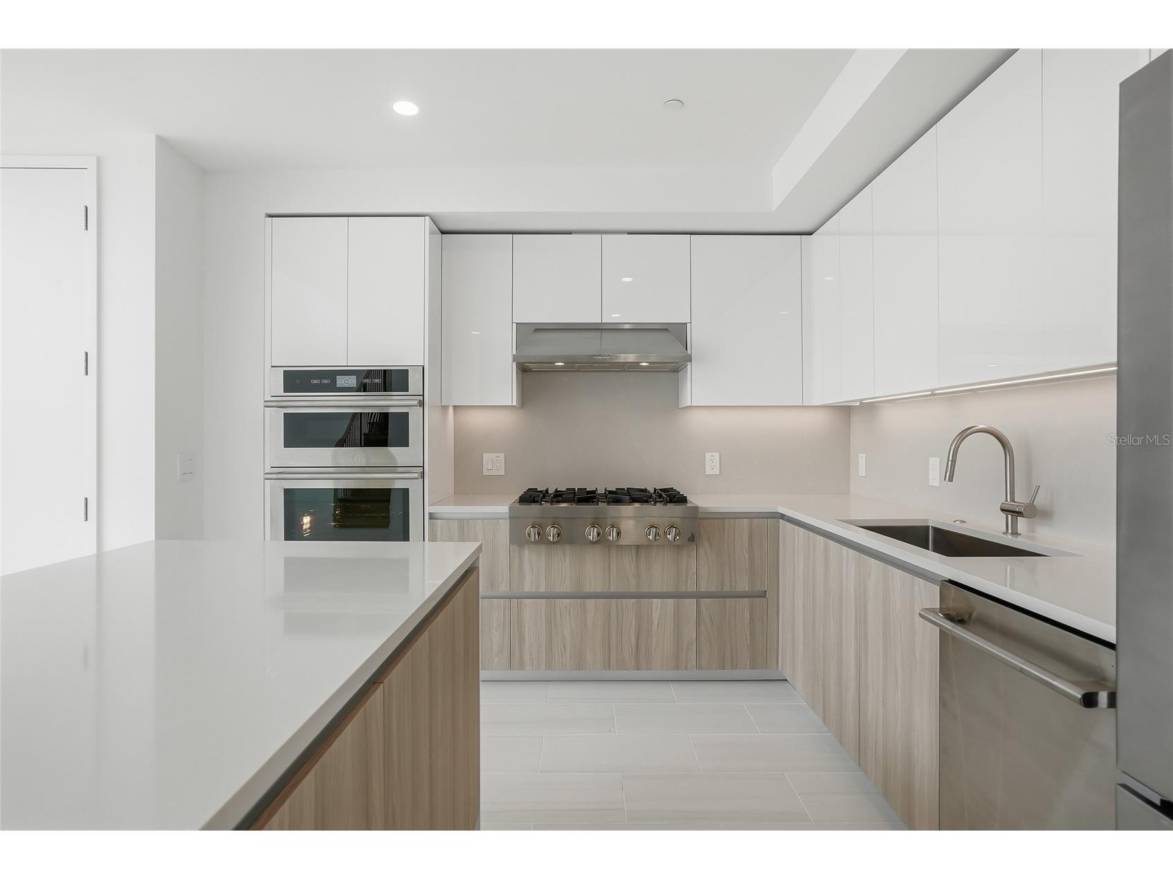 400 Central Avenue #303 Saint Petersburg FL 33701 TB8487690 image10