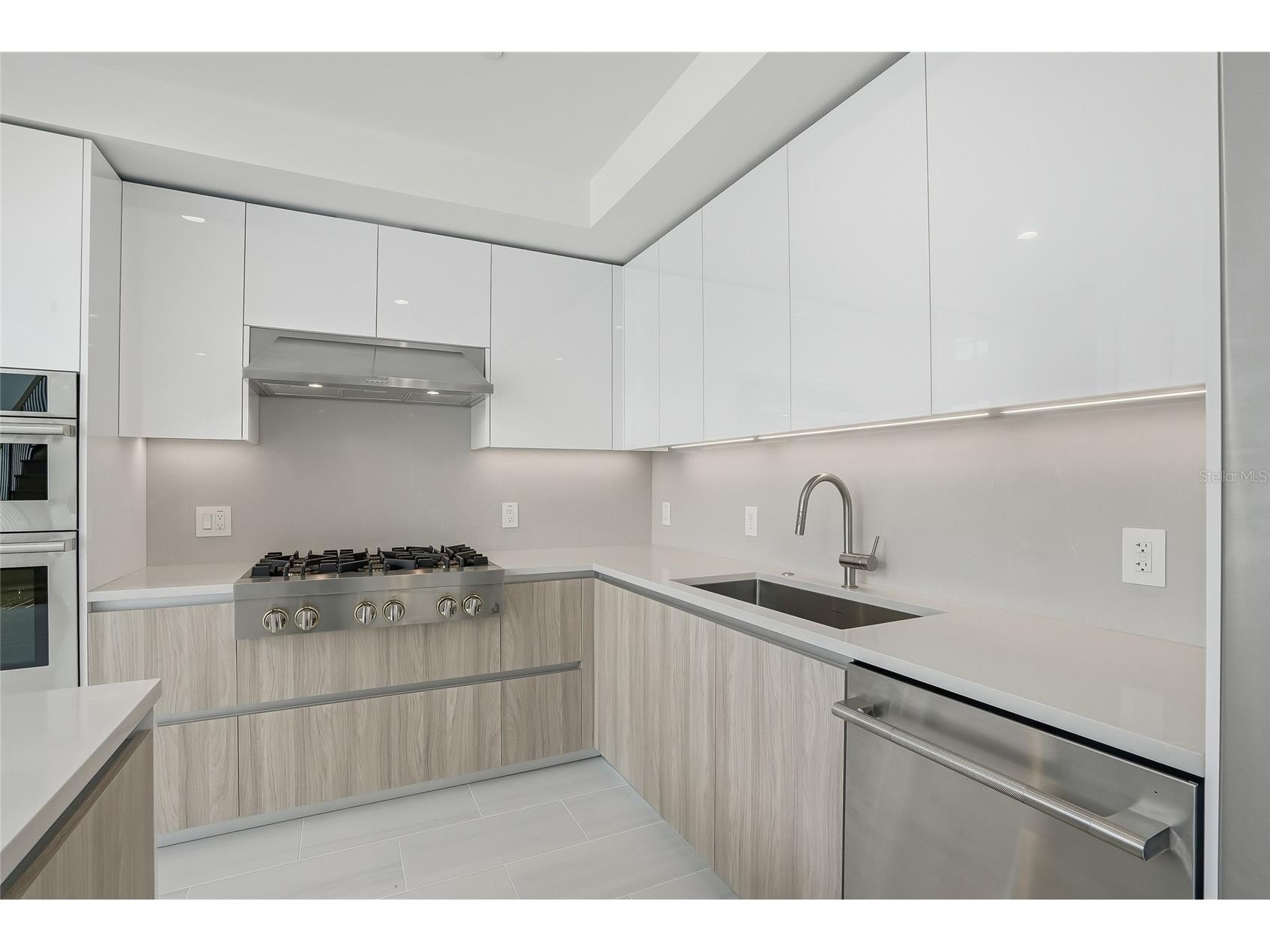 400 Central Avenue #303 Saint Petersburg FL 33701 TB8487690 image11