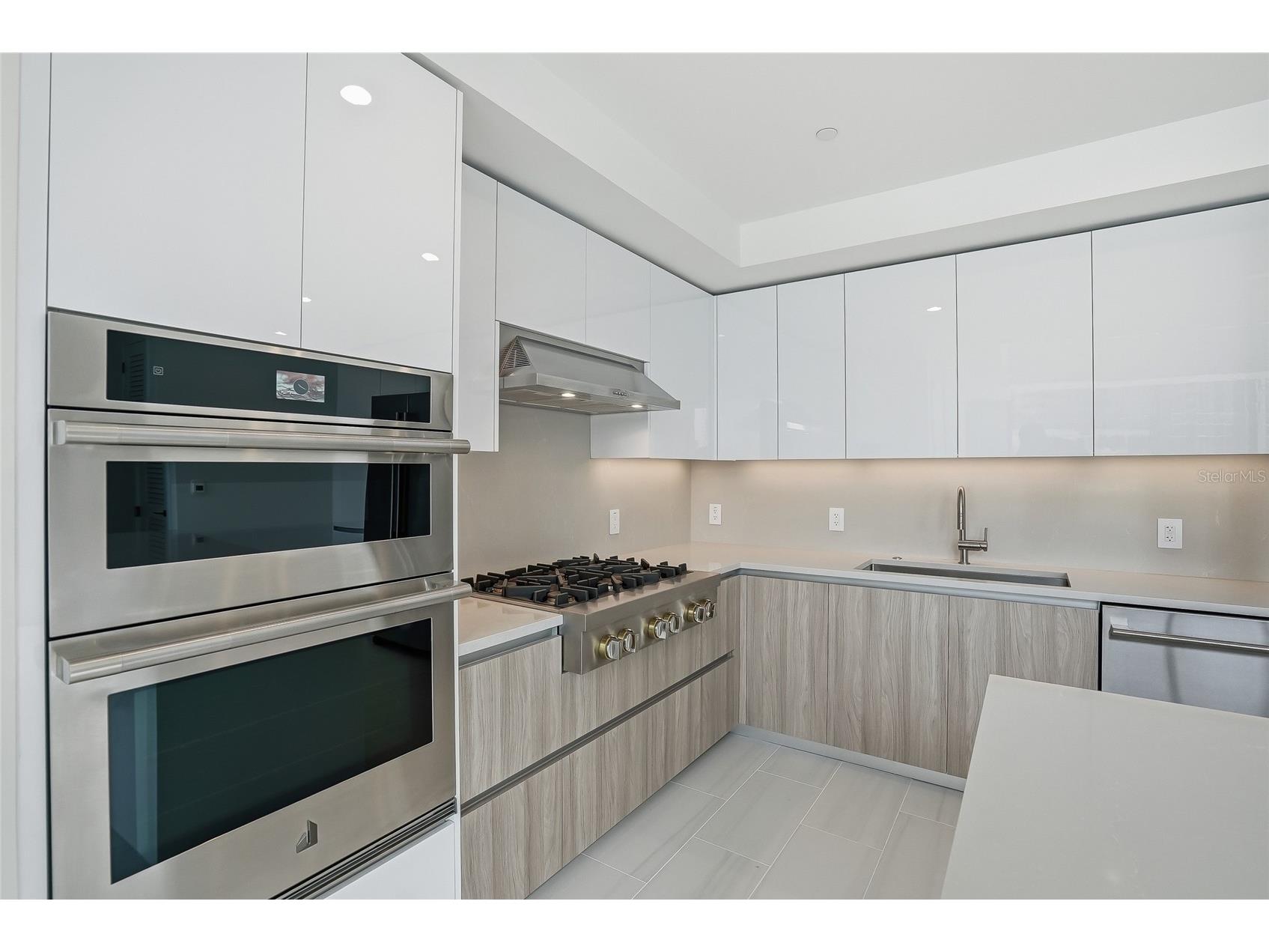 400 Central Avenue #303 Saint Petersburg FL 33701 TB8487690 image13