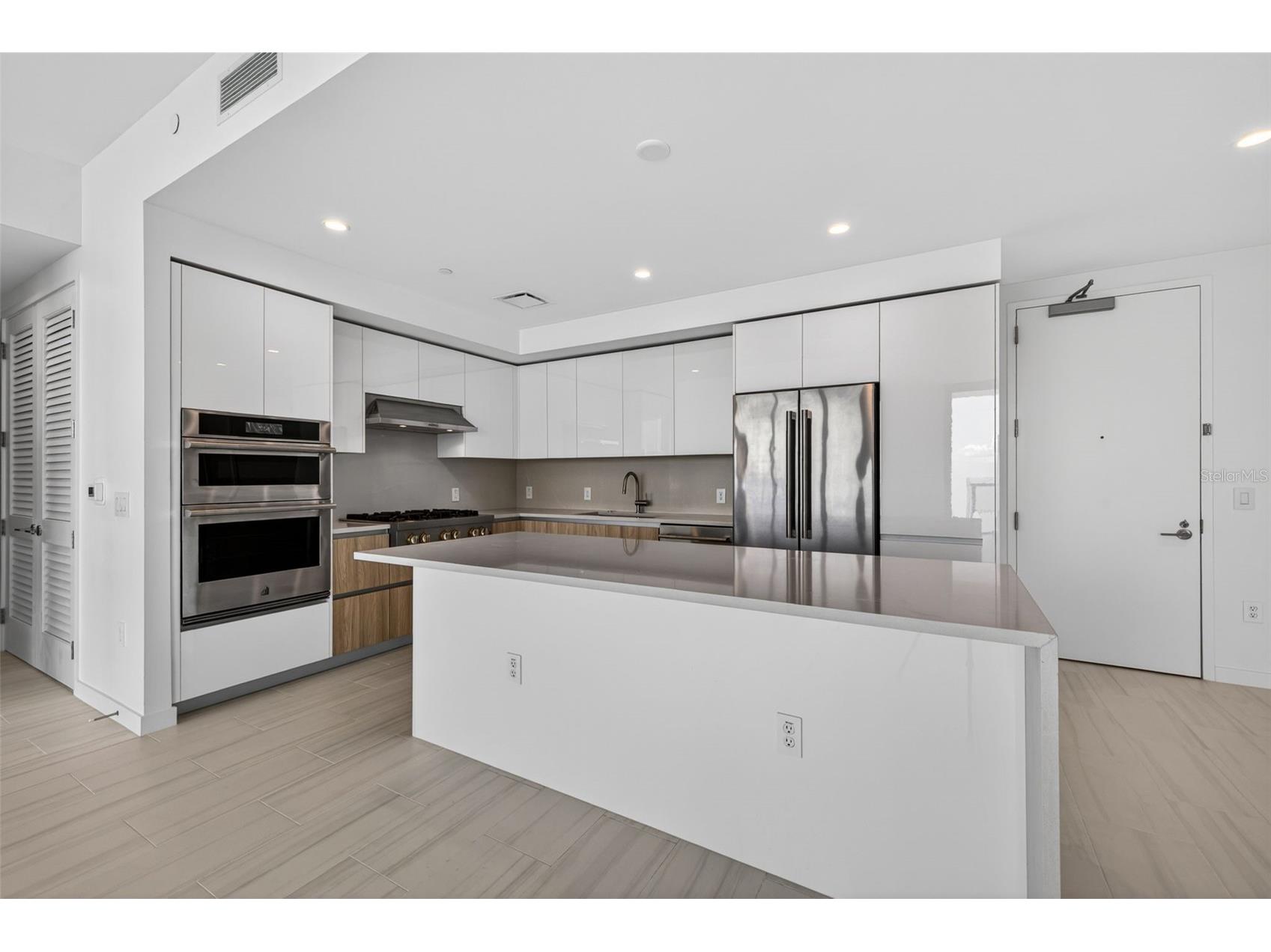 400 Central Avenue #3706 Saint Petersburg FL 33701 - TAMPA BAY & THE GULF TB8505959 image9