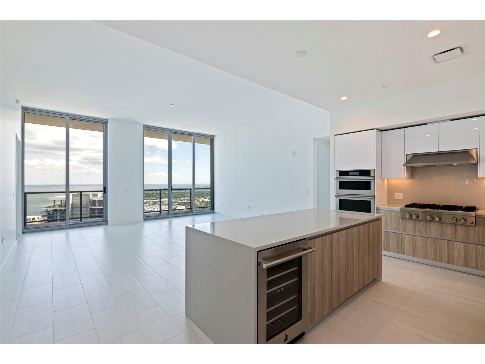 400 Central Avenue #3906 Saint Petersburg FL 33701 TB8510798 image12