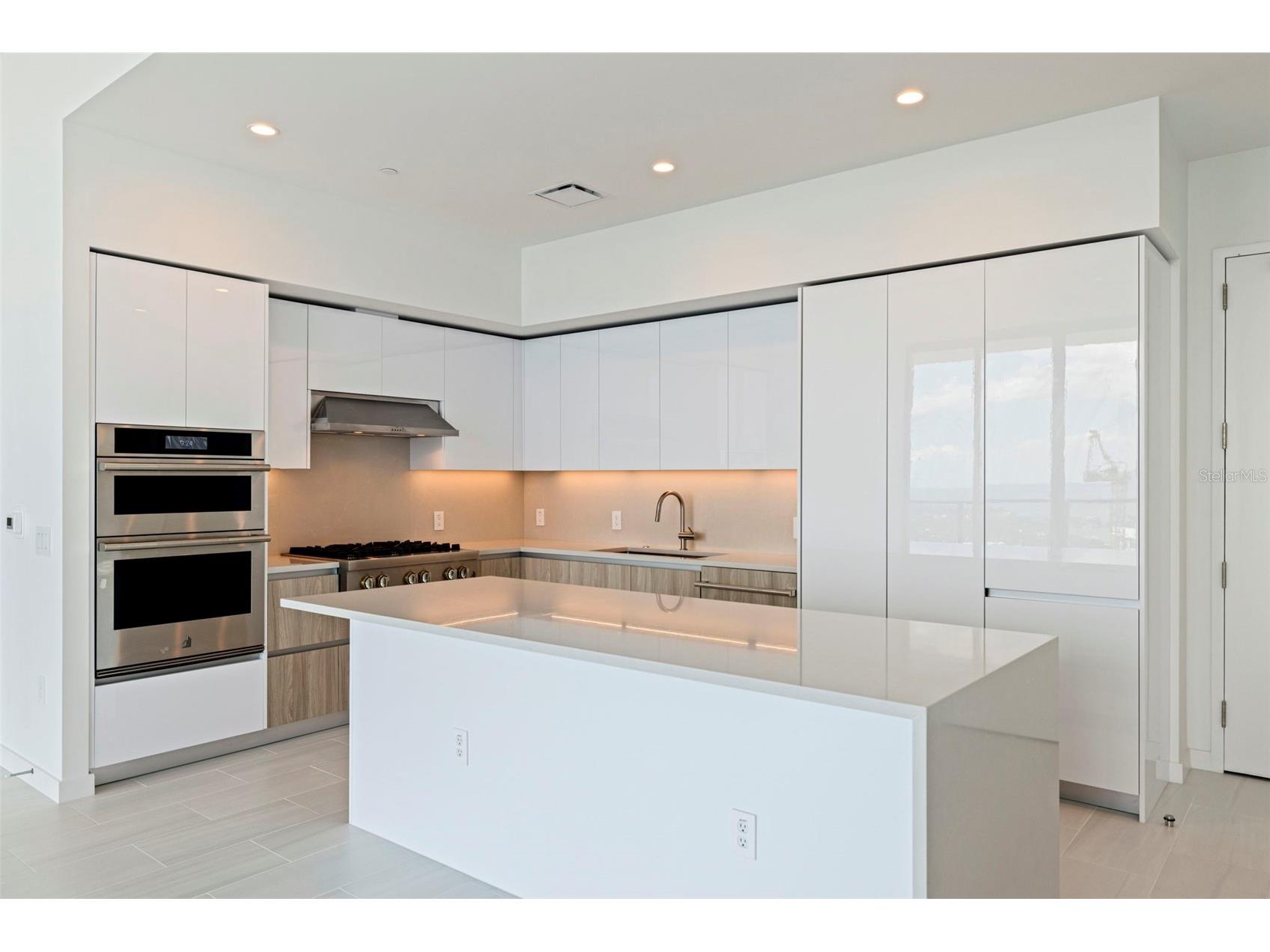 400 Central Avenue #3906 Saint Petersburg FL 33701 TB8510798 image13