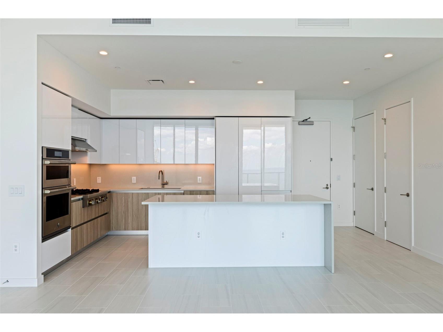 400 Central Avenue #3906 Saint Petersburg FL 33701 TB8510798 image19