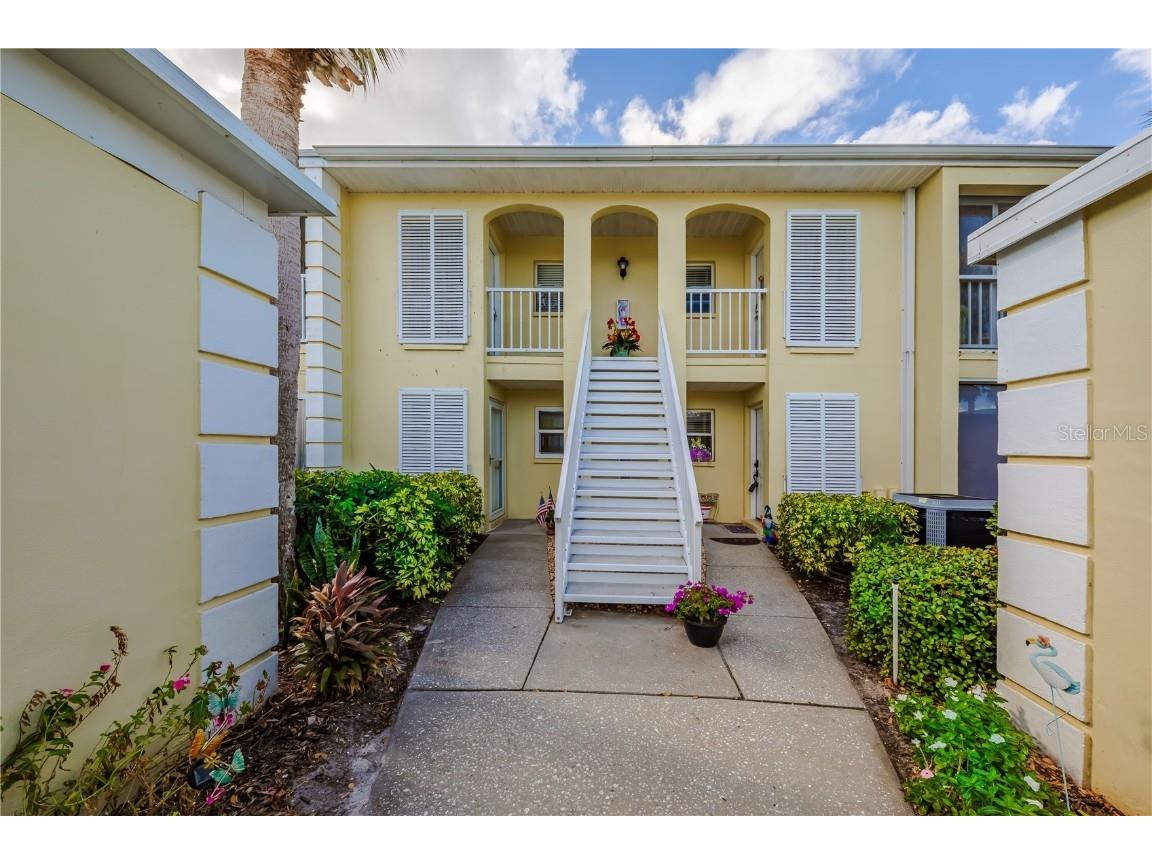 400 Cerromar Circle #101 Venice FL 34293 N6141530 image1