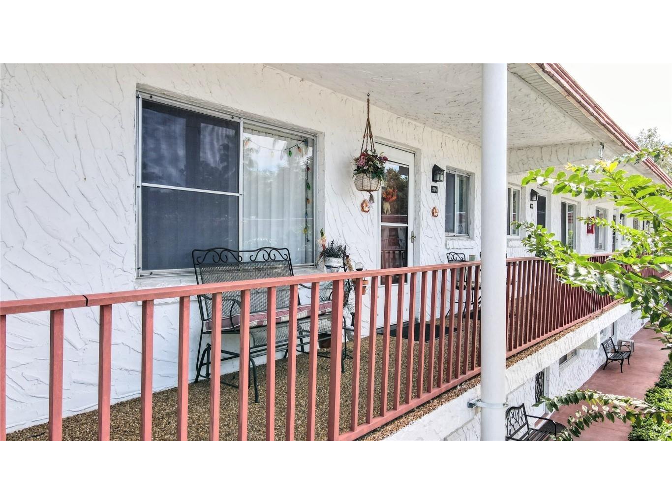 400 El Camino Drive #205 Winter Haven FL 33884 P4928006 image1