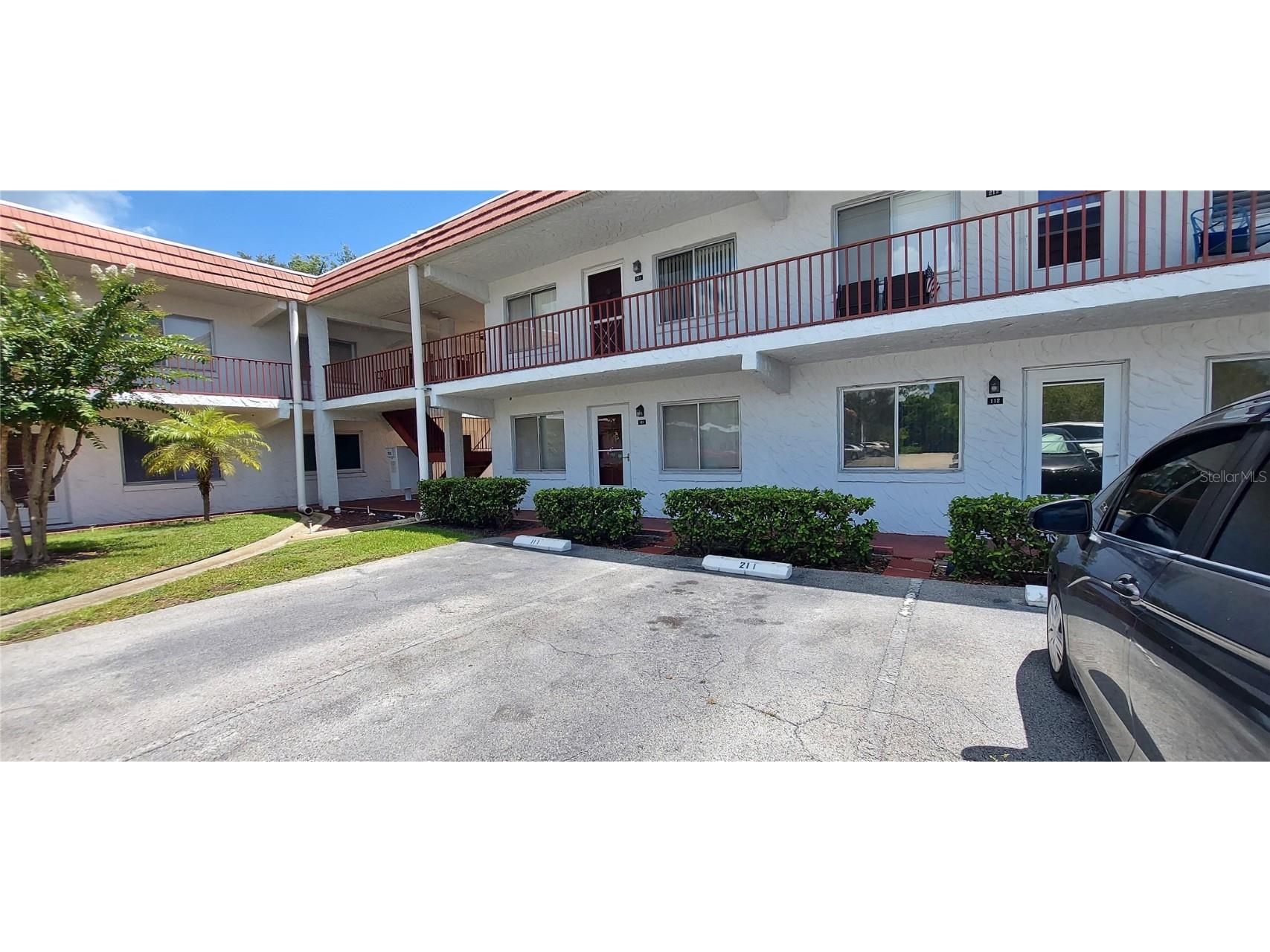 400 El Camino Drive #211 Winter Haven FL 33884 P4926968 image1